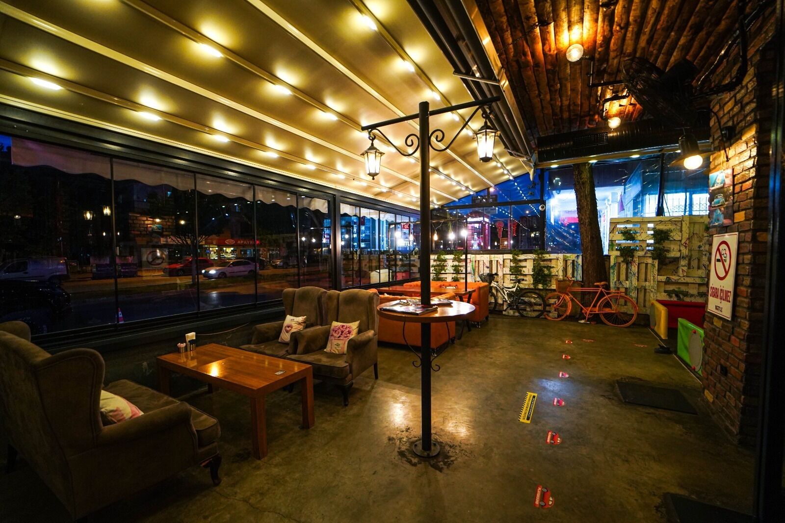 Beetle House Coffee Hotel