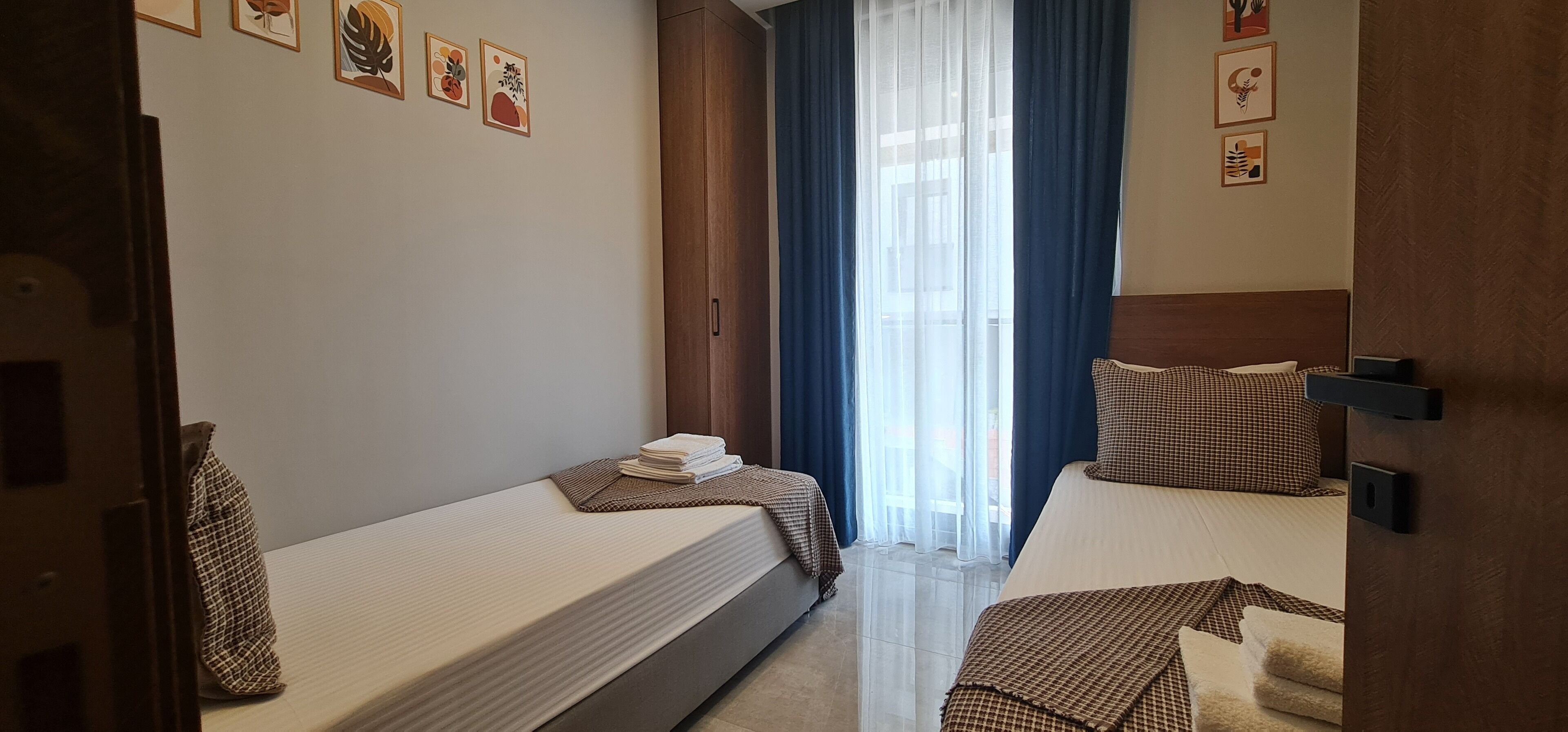 Bi Suites