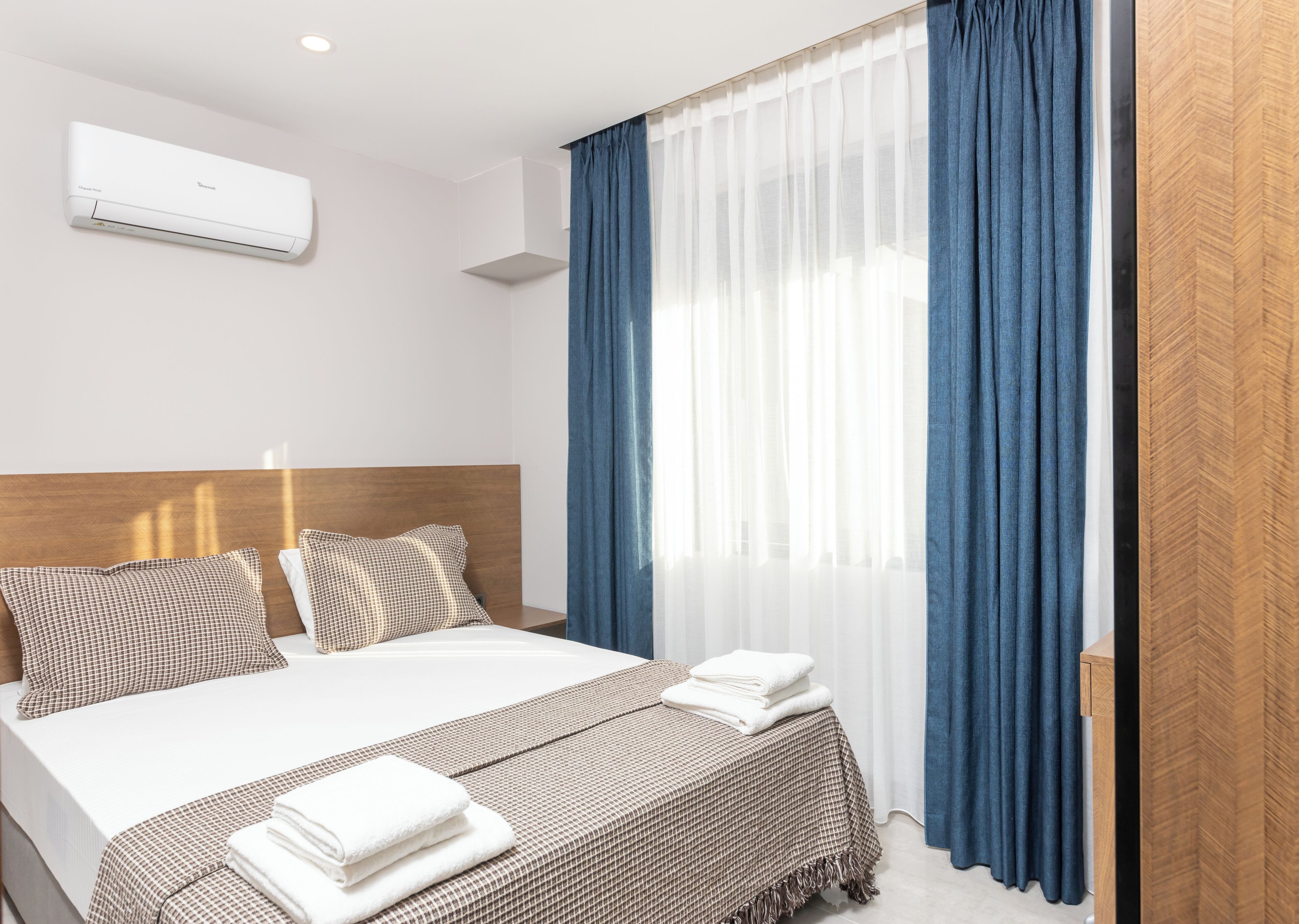 Bi Suites