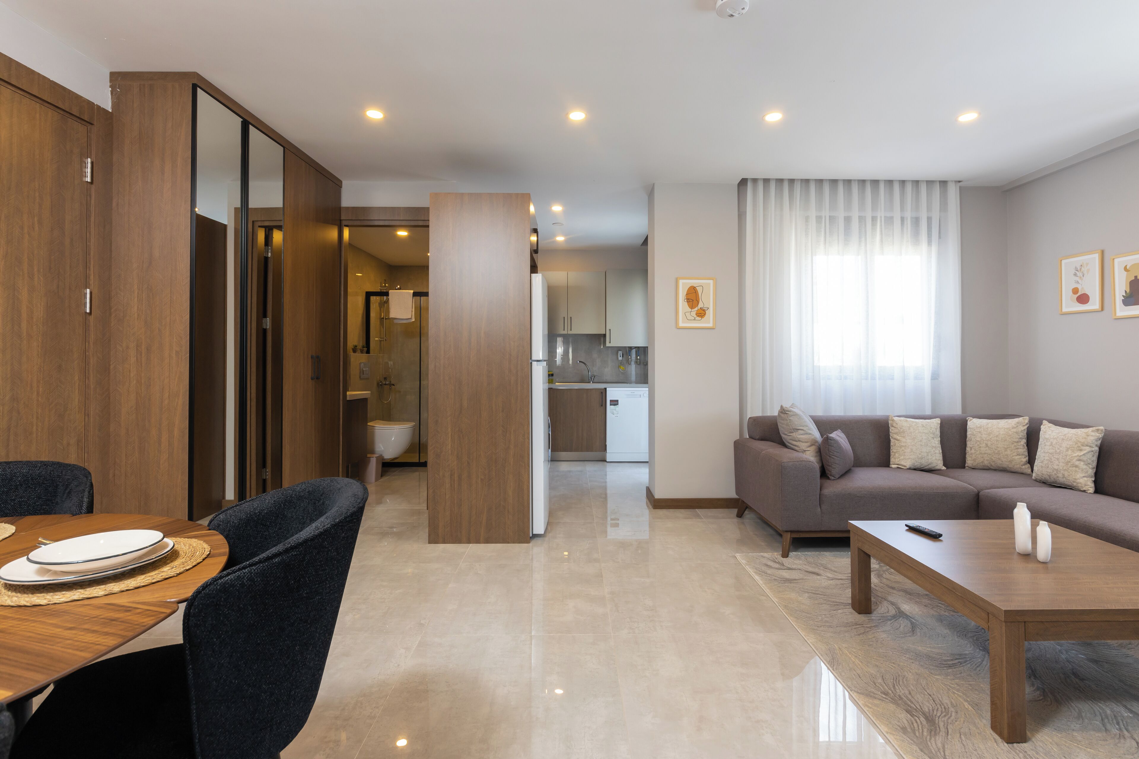 Bi Suites