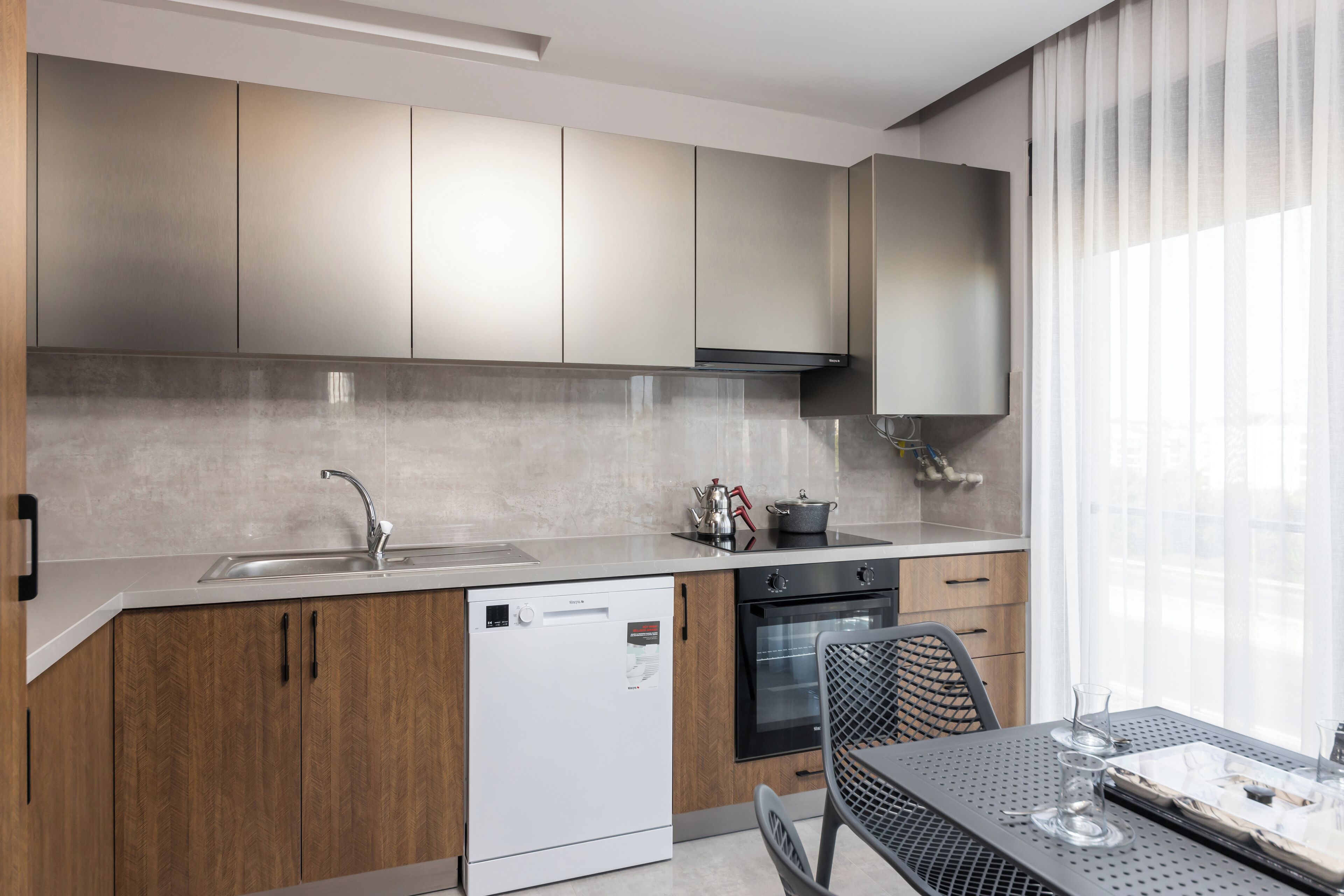 Bi Suites