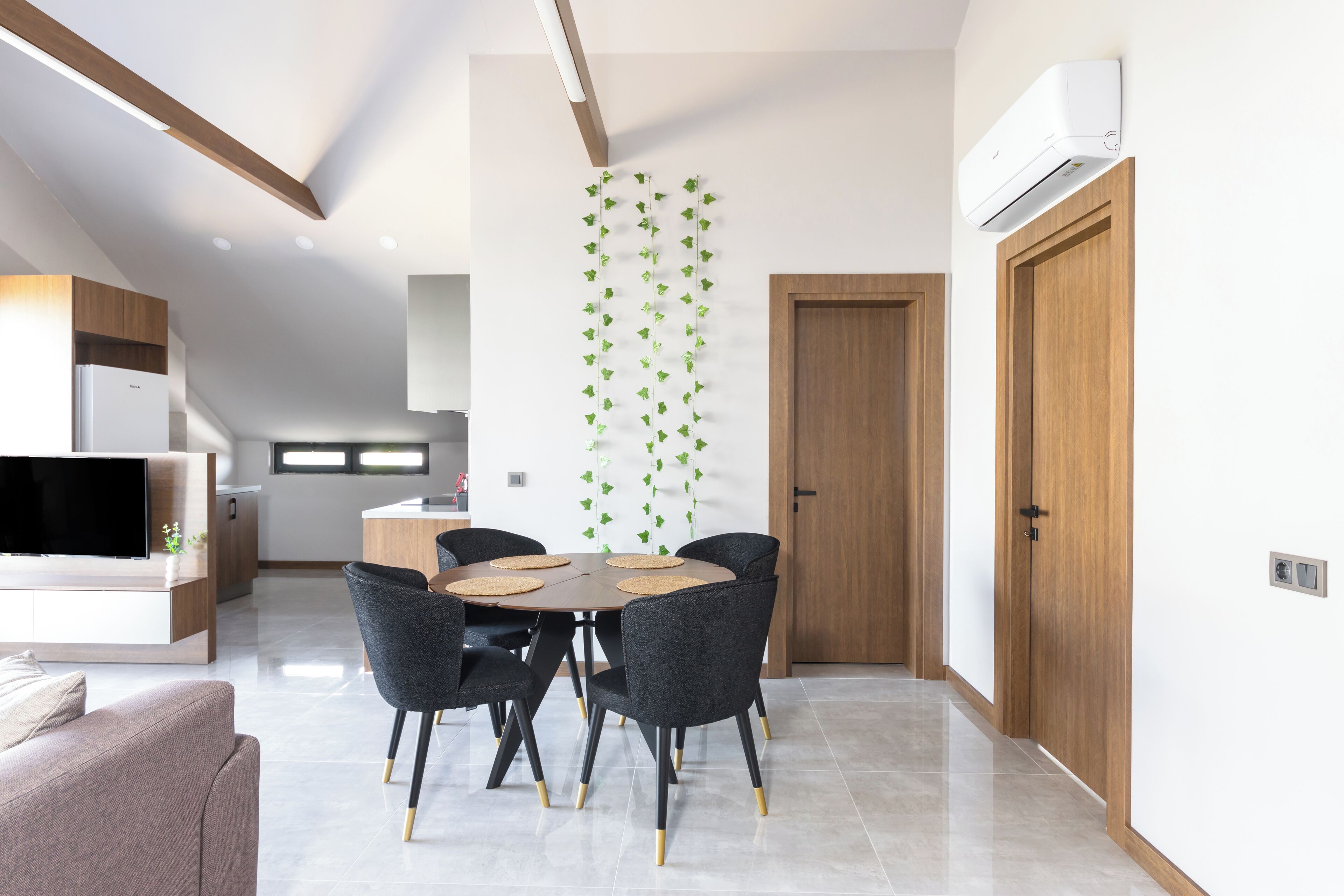 Bi Suites