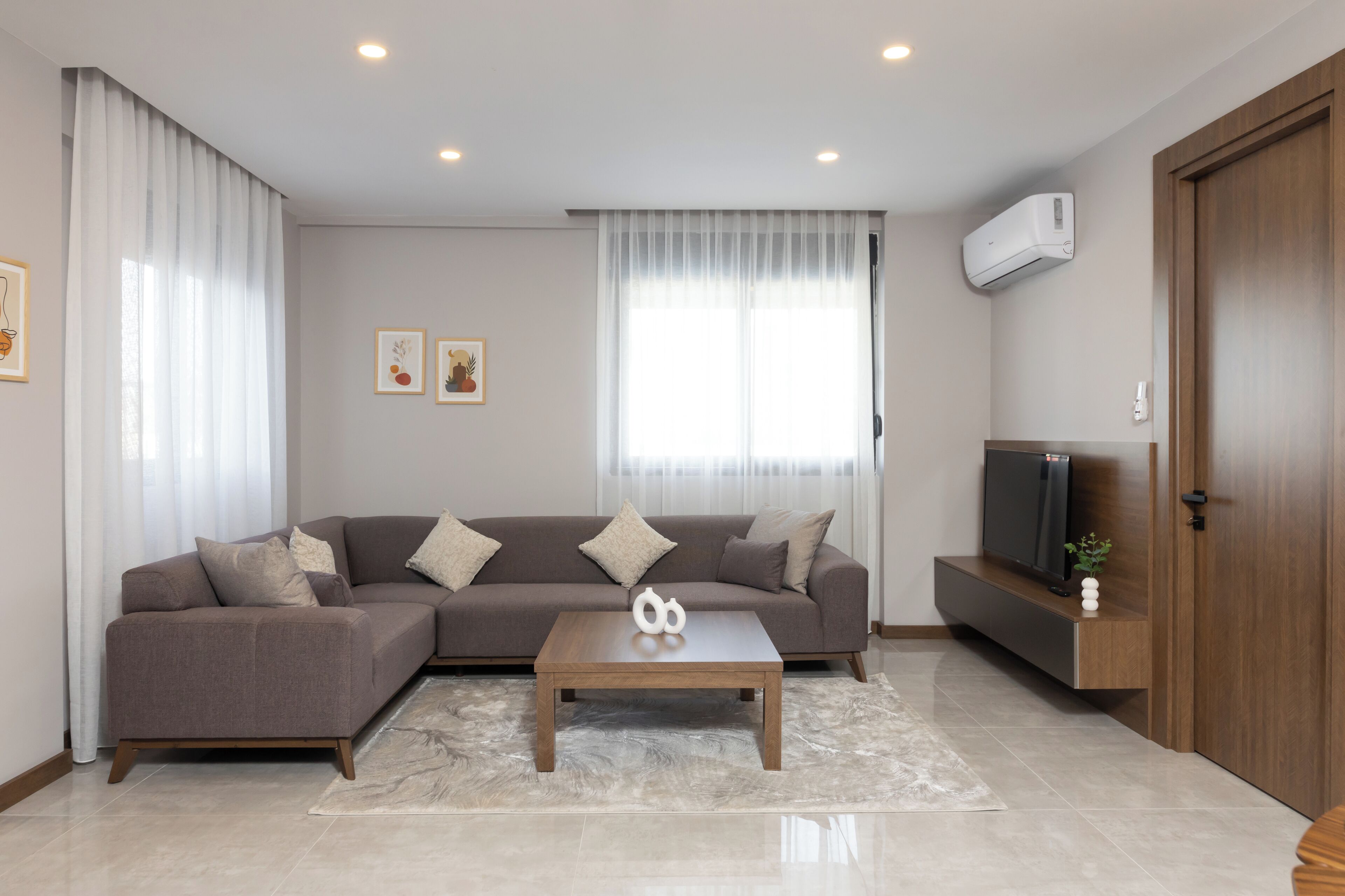 Bi Suites