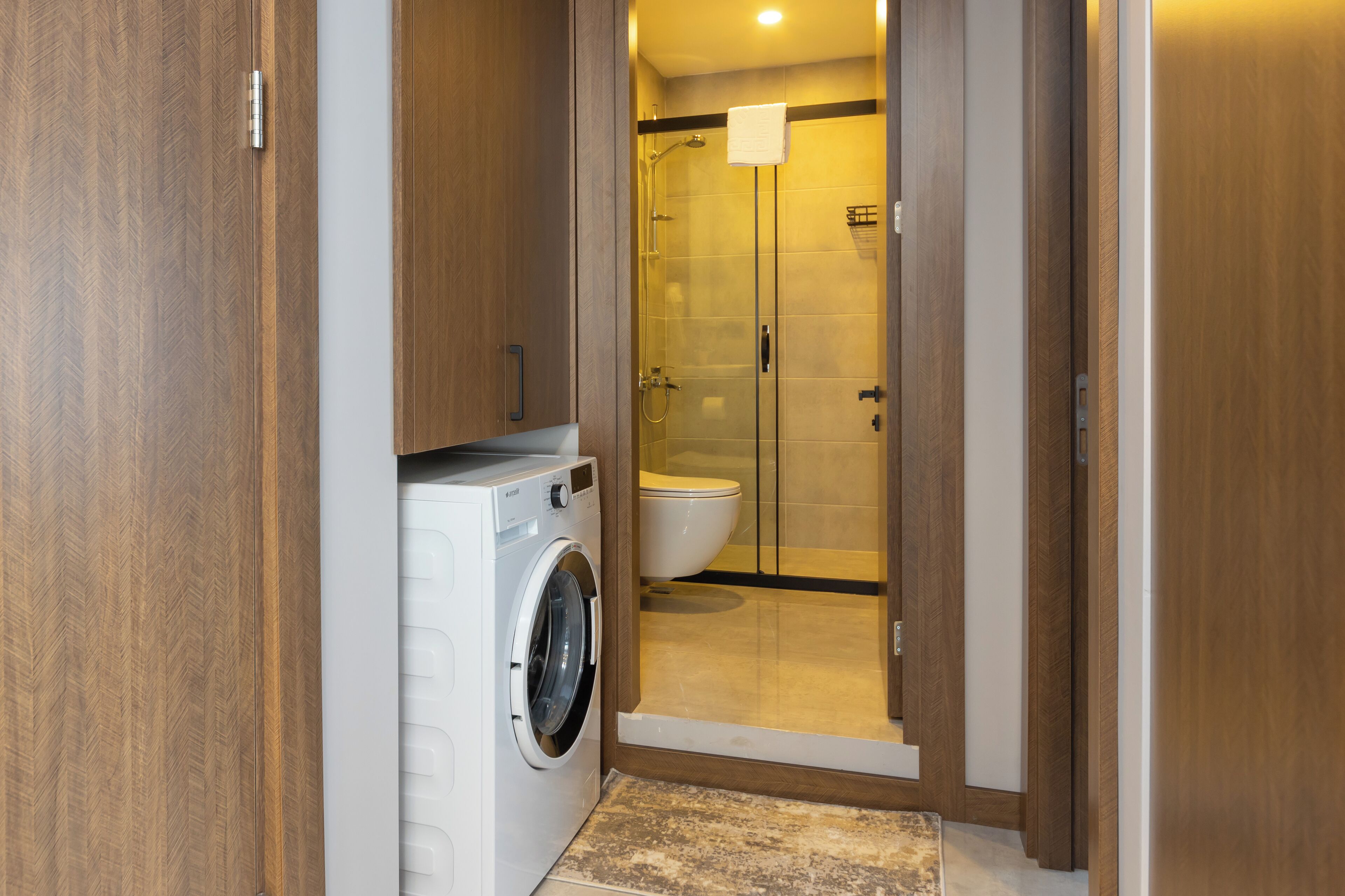 Bi Suites