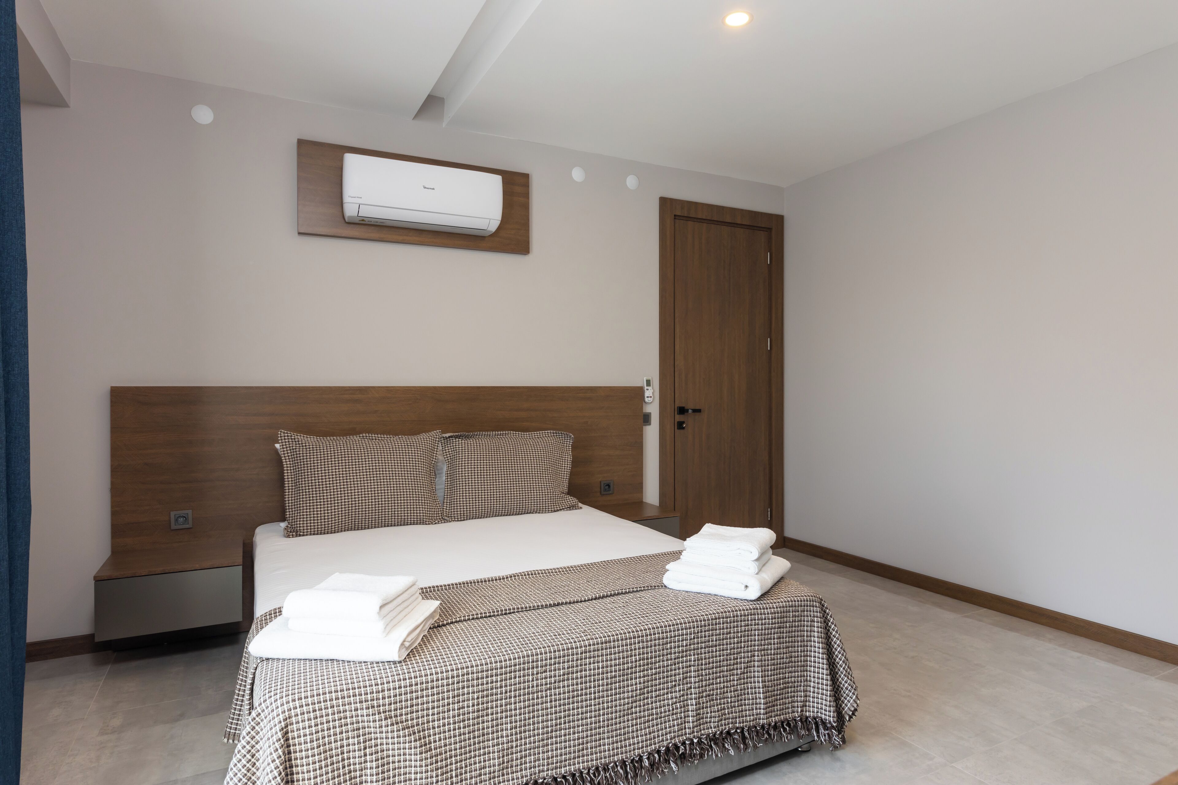 Bi Suites