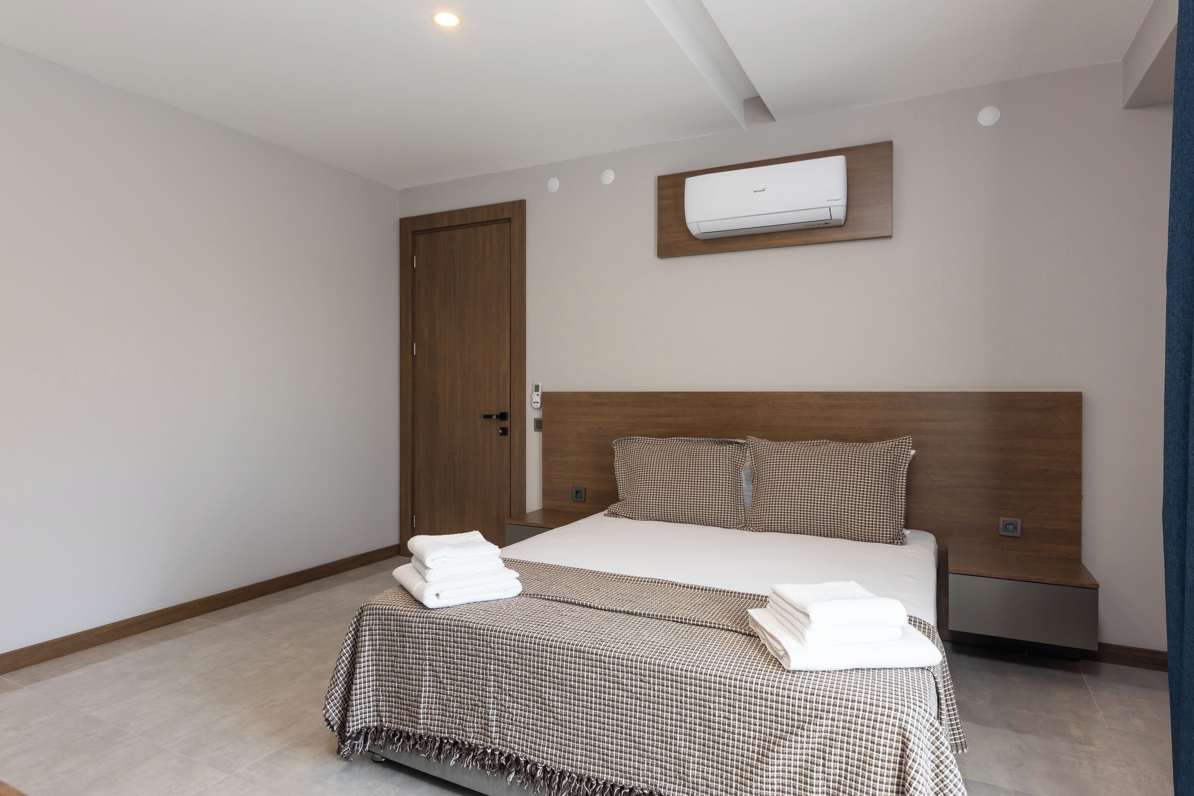Bi Suites