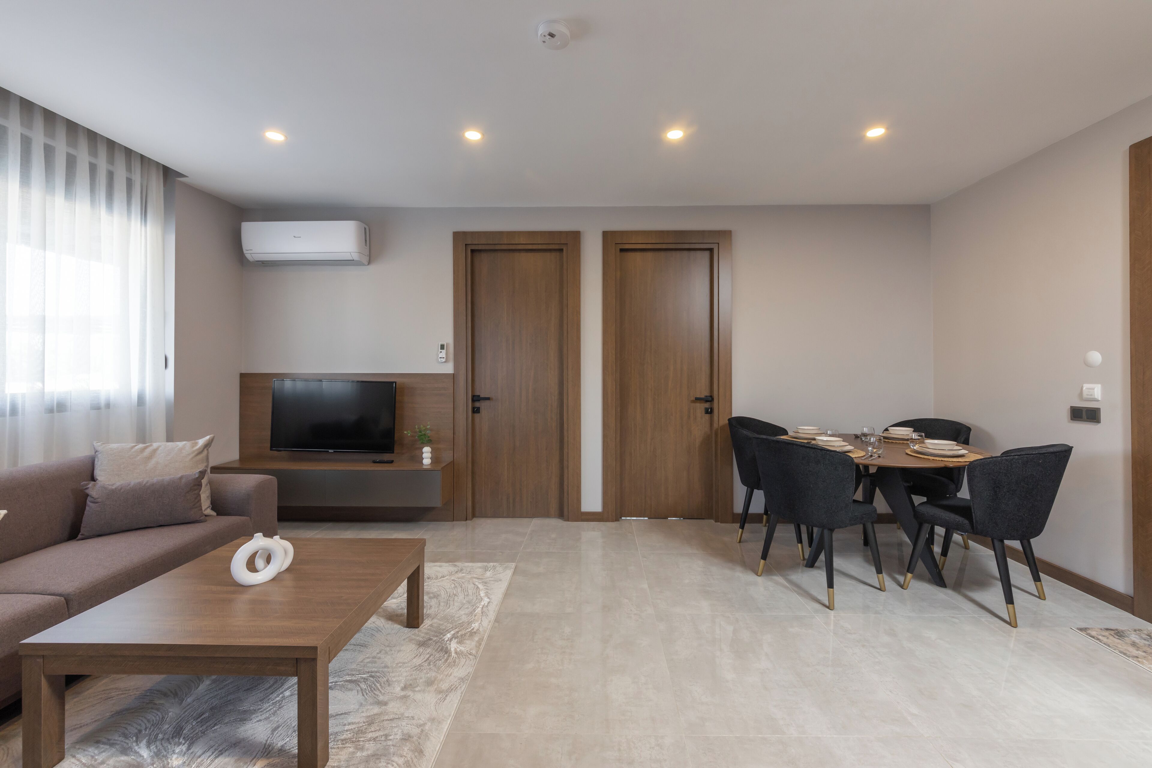 Bi Suites