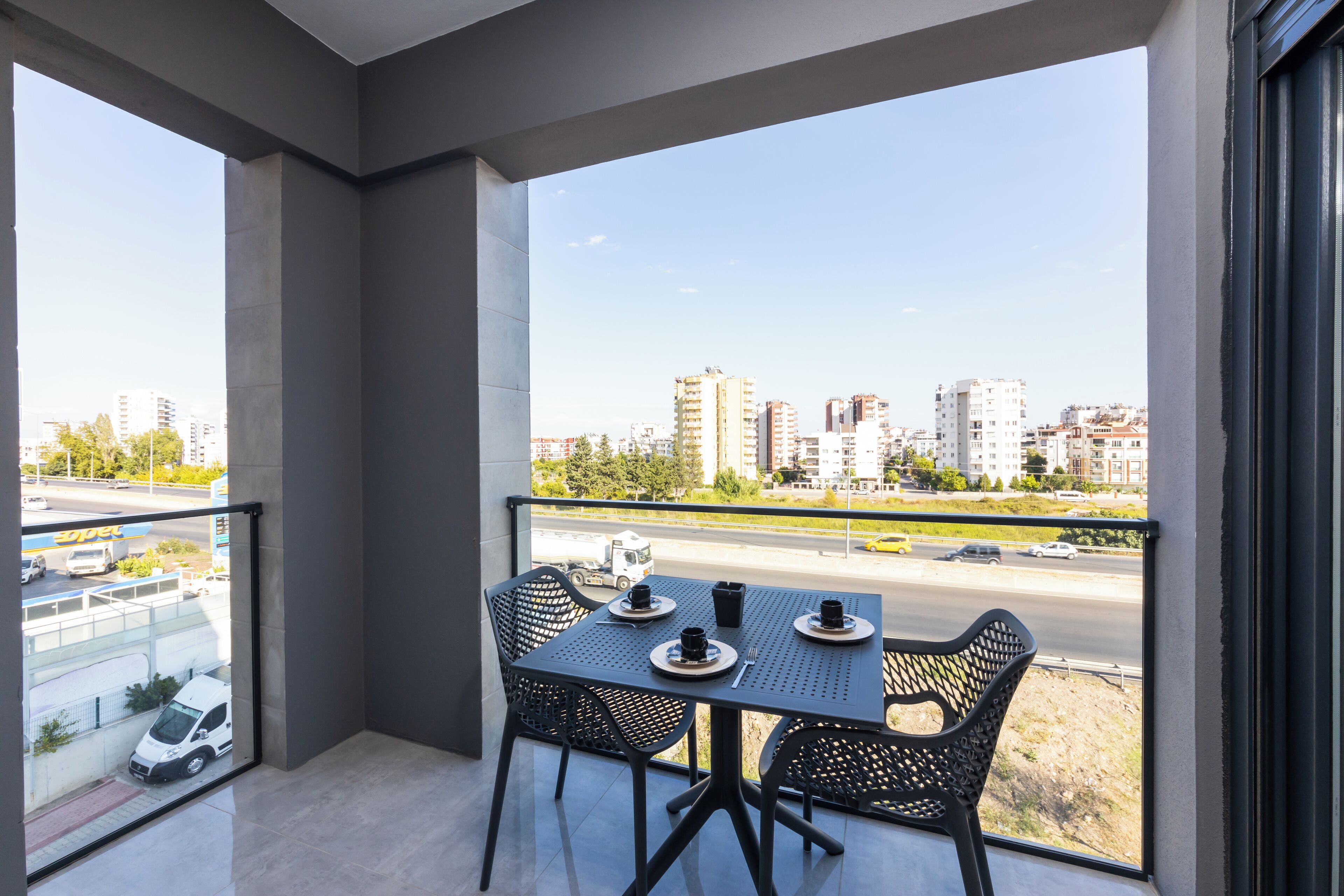 Bi Suites