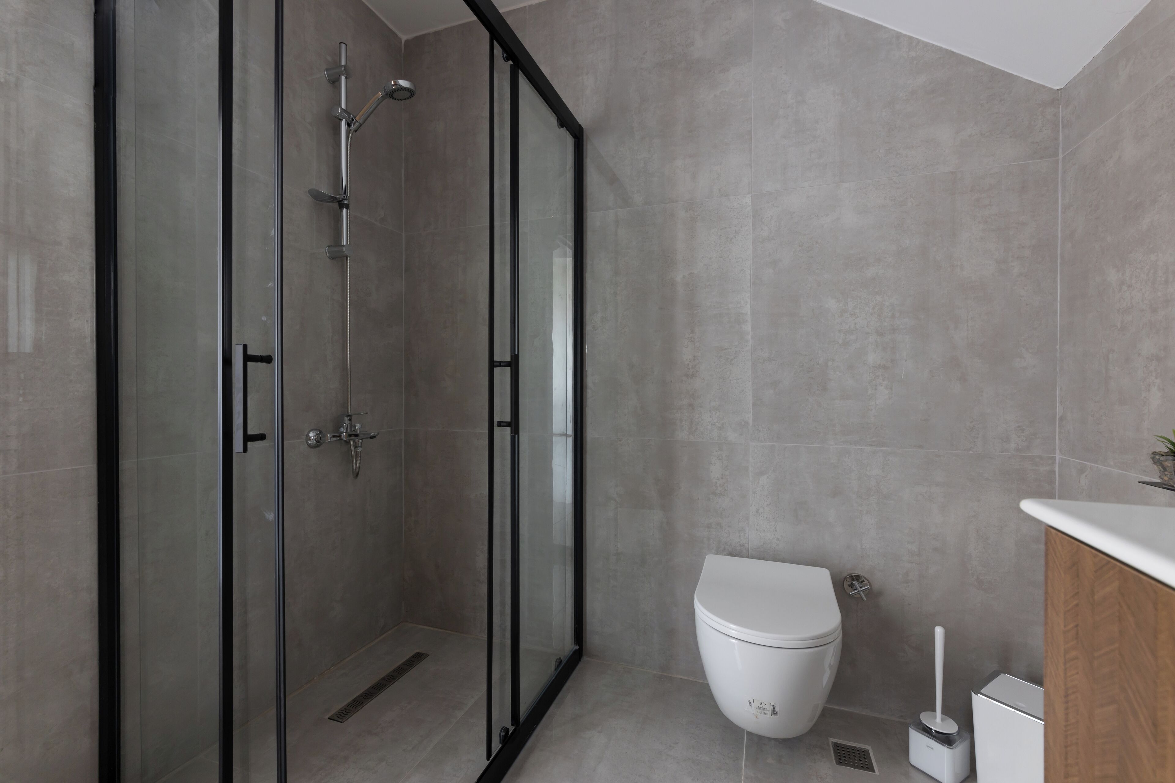 Bi Suites