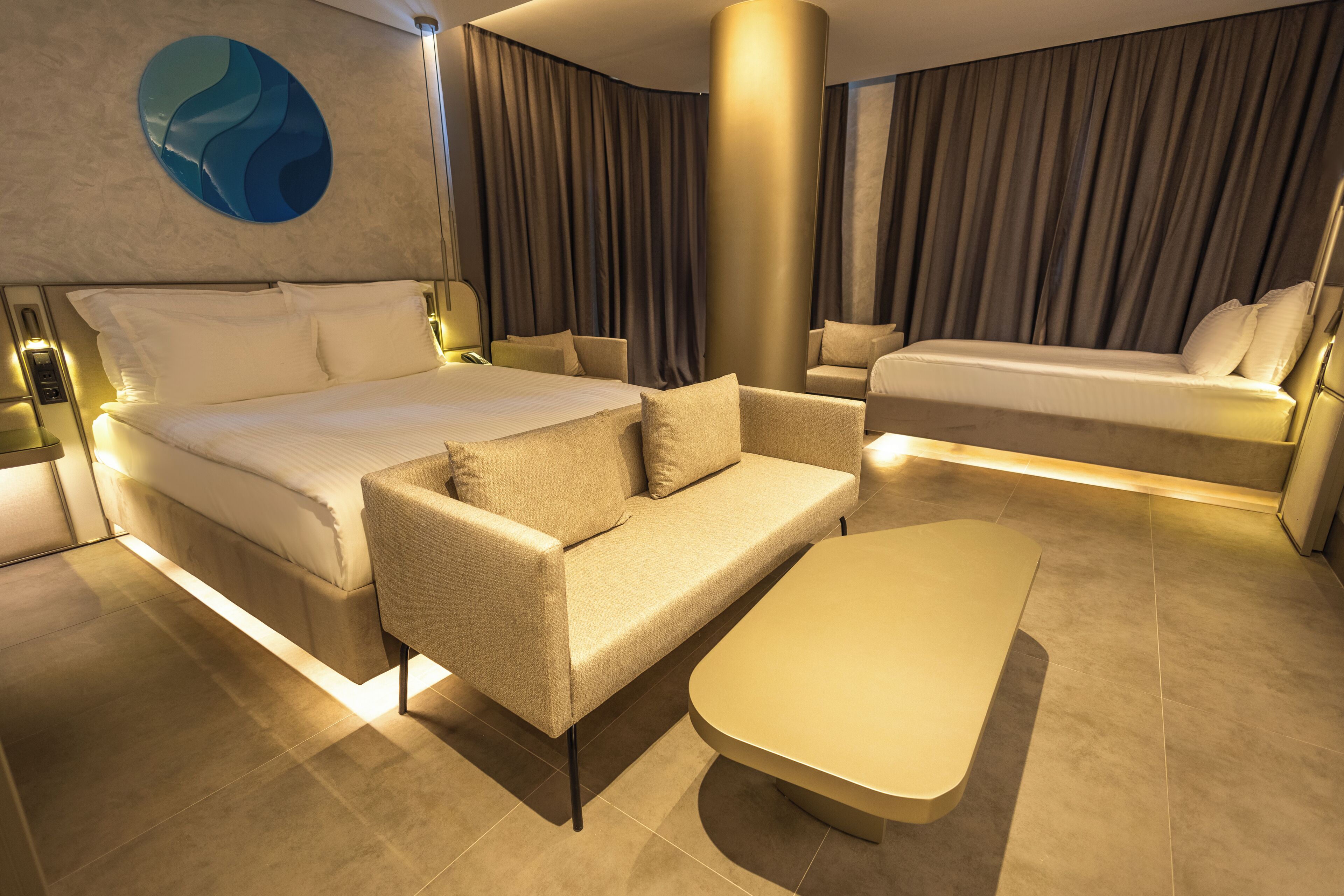 Four Hills Hotel
