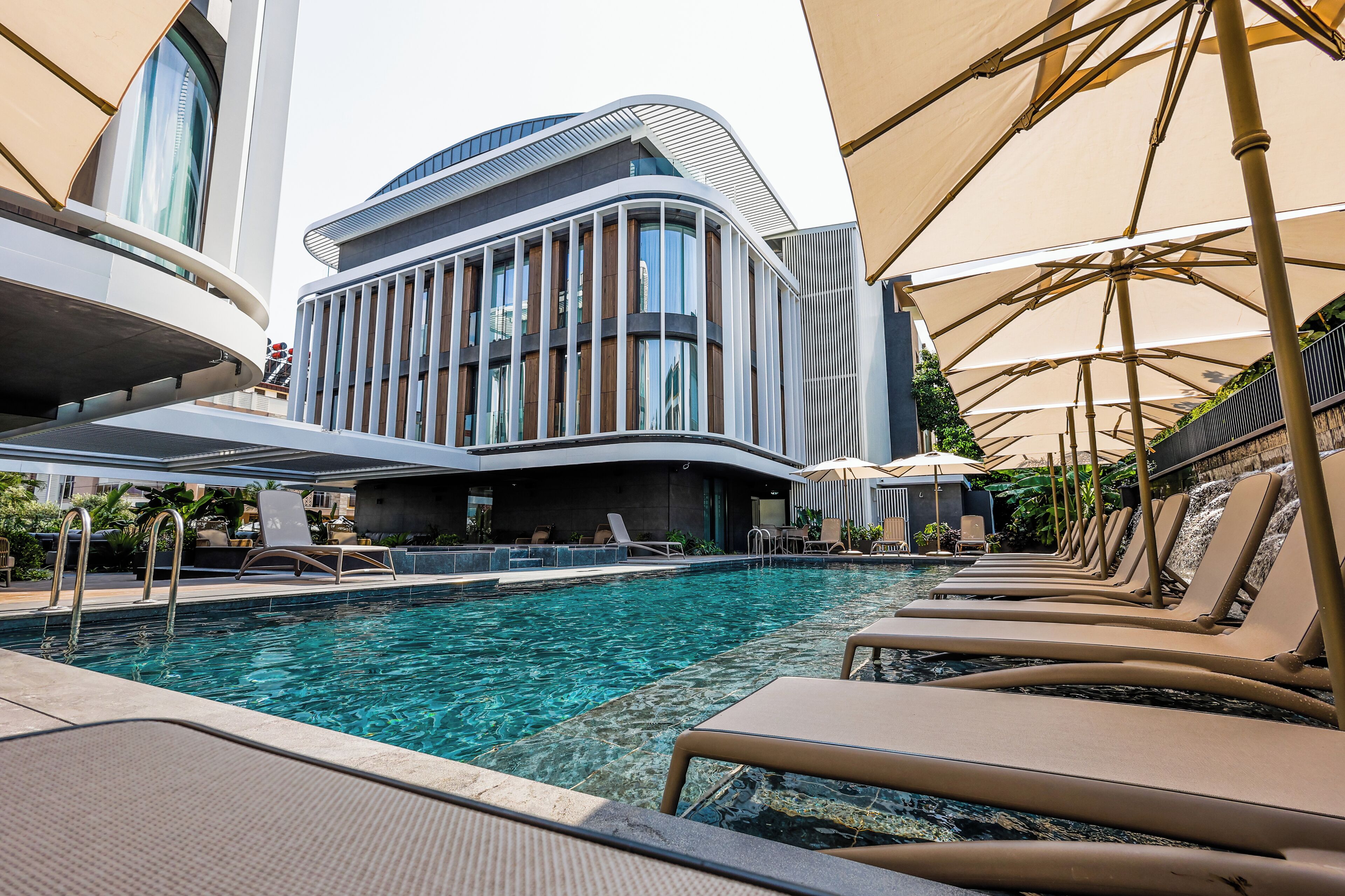 Four Hills Hotel