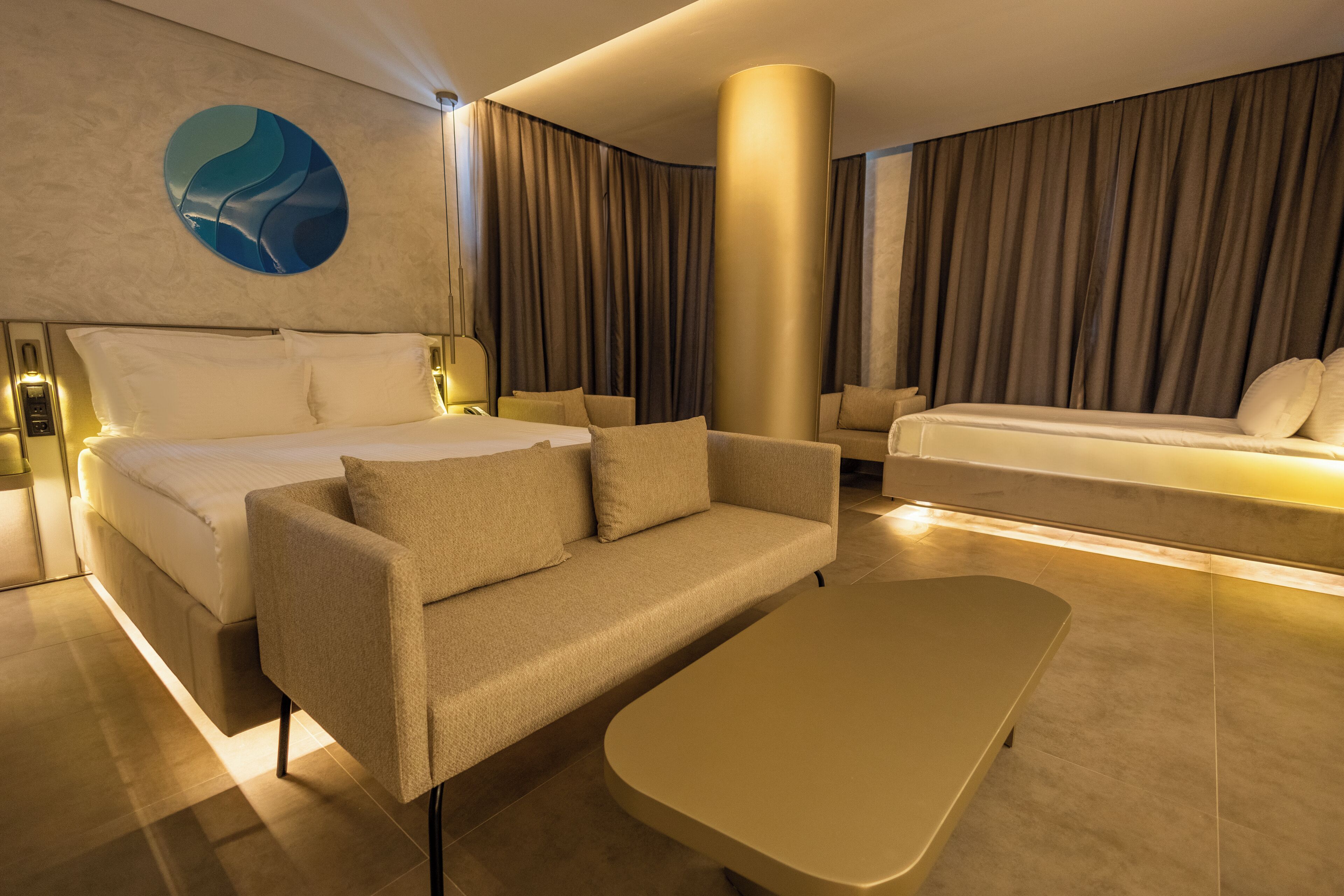 Four Hills Hotel