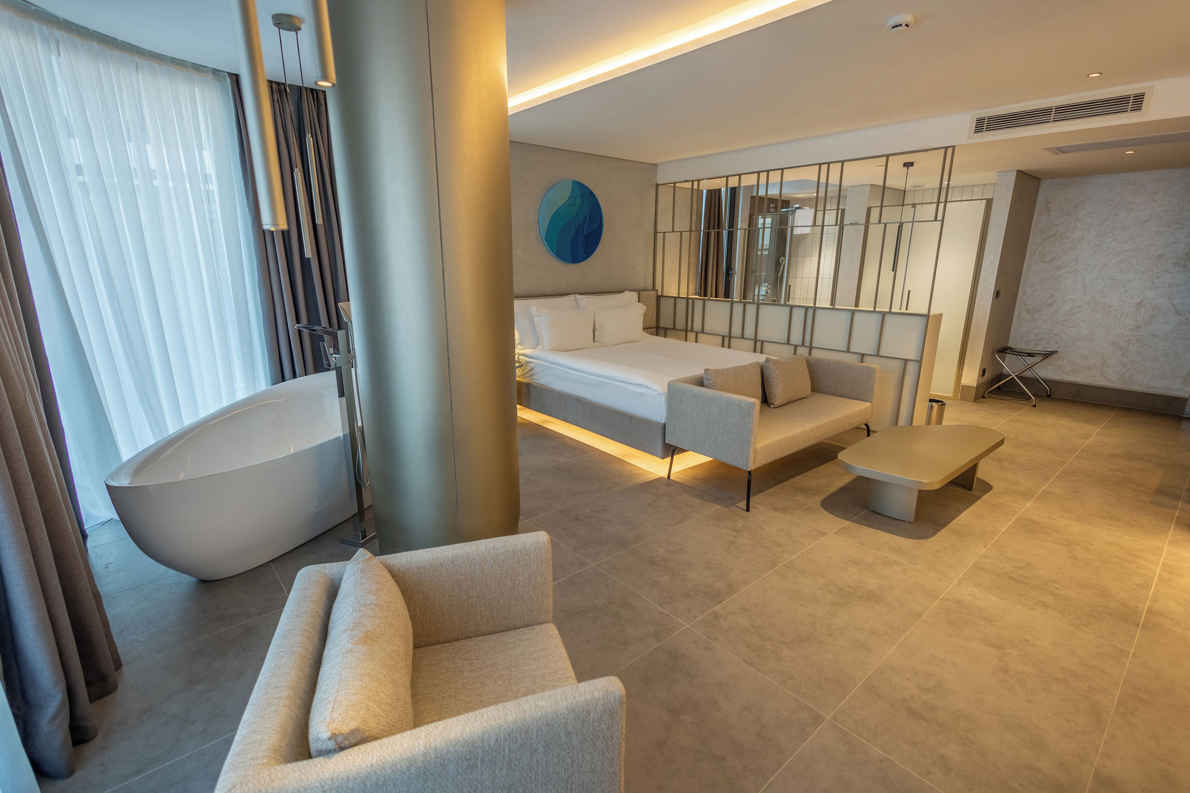 Four Hills Hotel