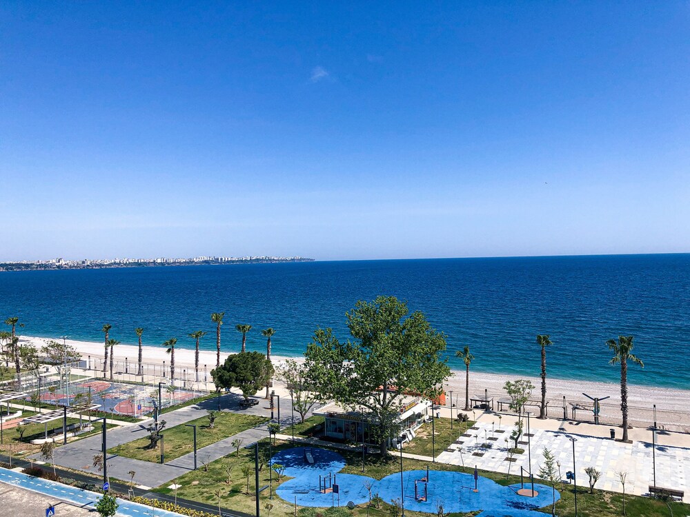Only One Suites & Residence