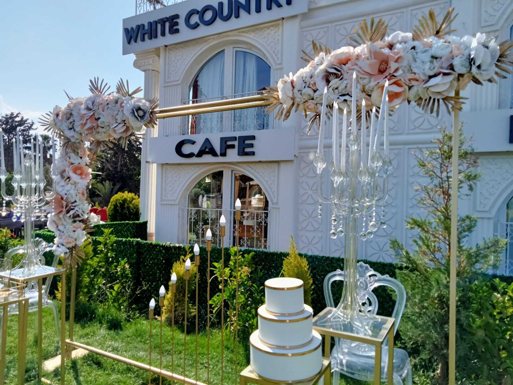White Country Hotel