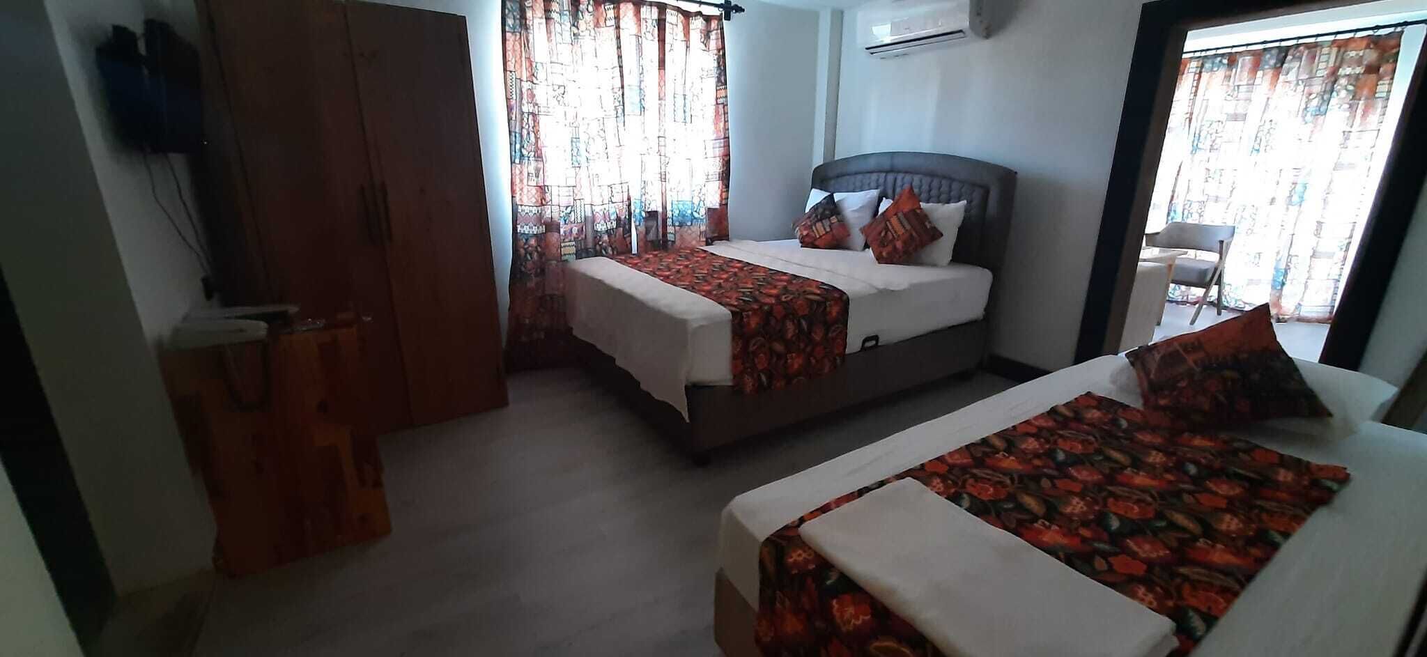 White Country Hotel