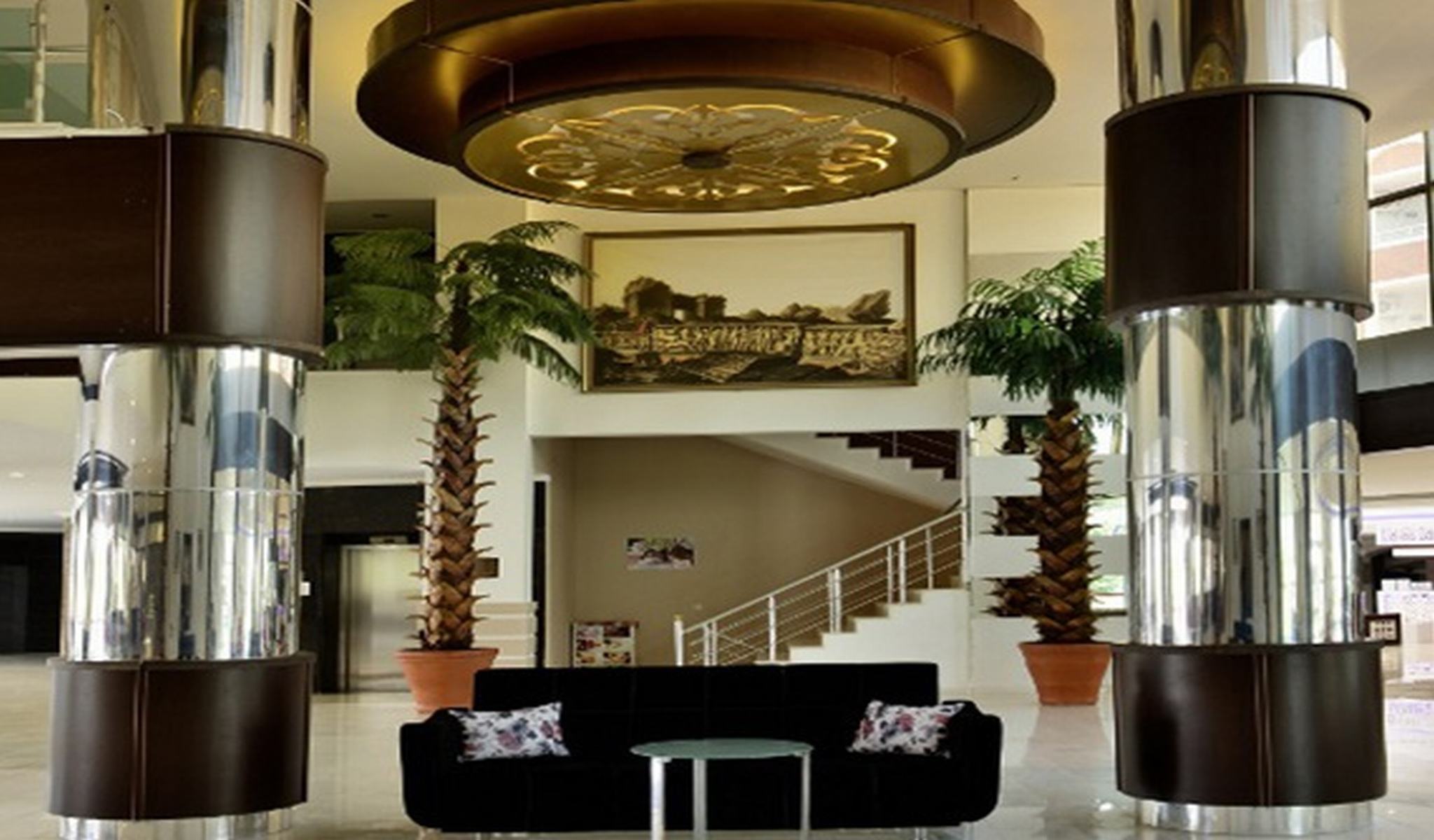 Side Royal Paradise
