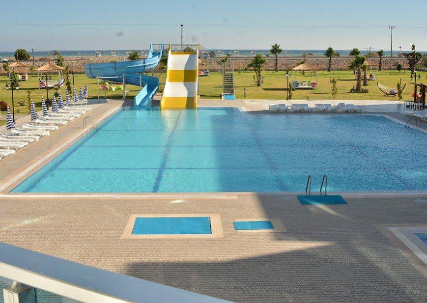 Rizom Beach Hotel