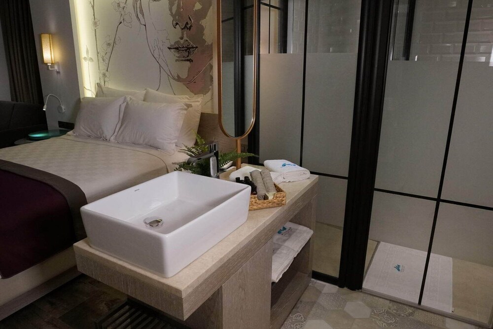 Melanippe Relaxing Hotel
