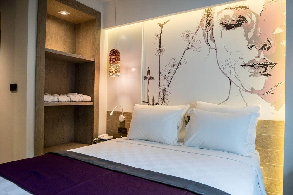 Melanippe Relaxing Hotel