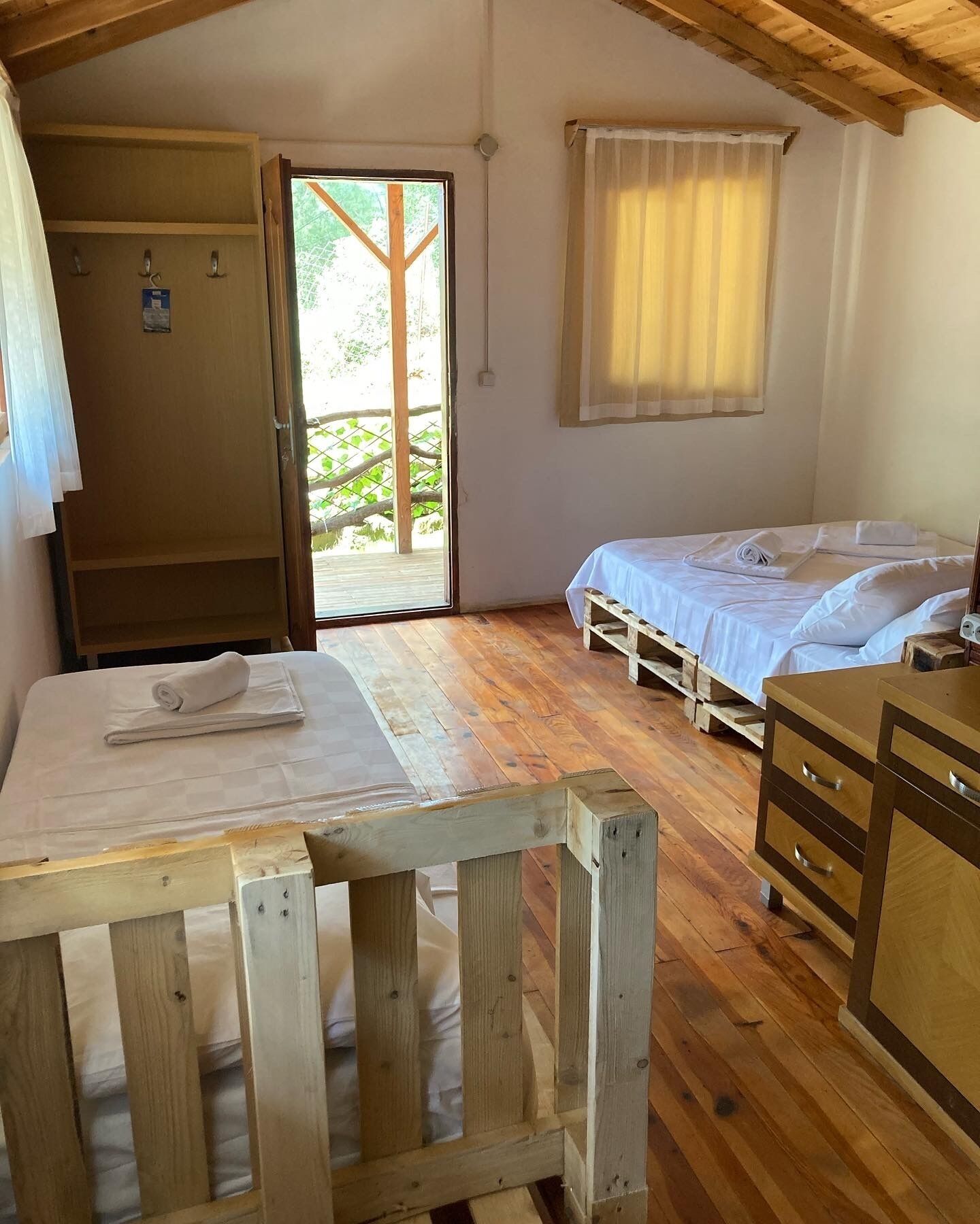 Rosebud Lodge