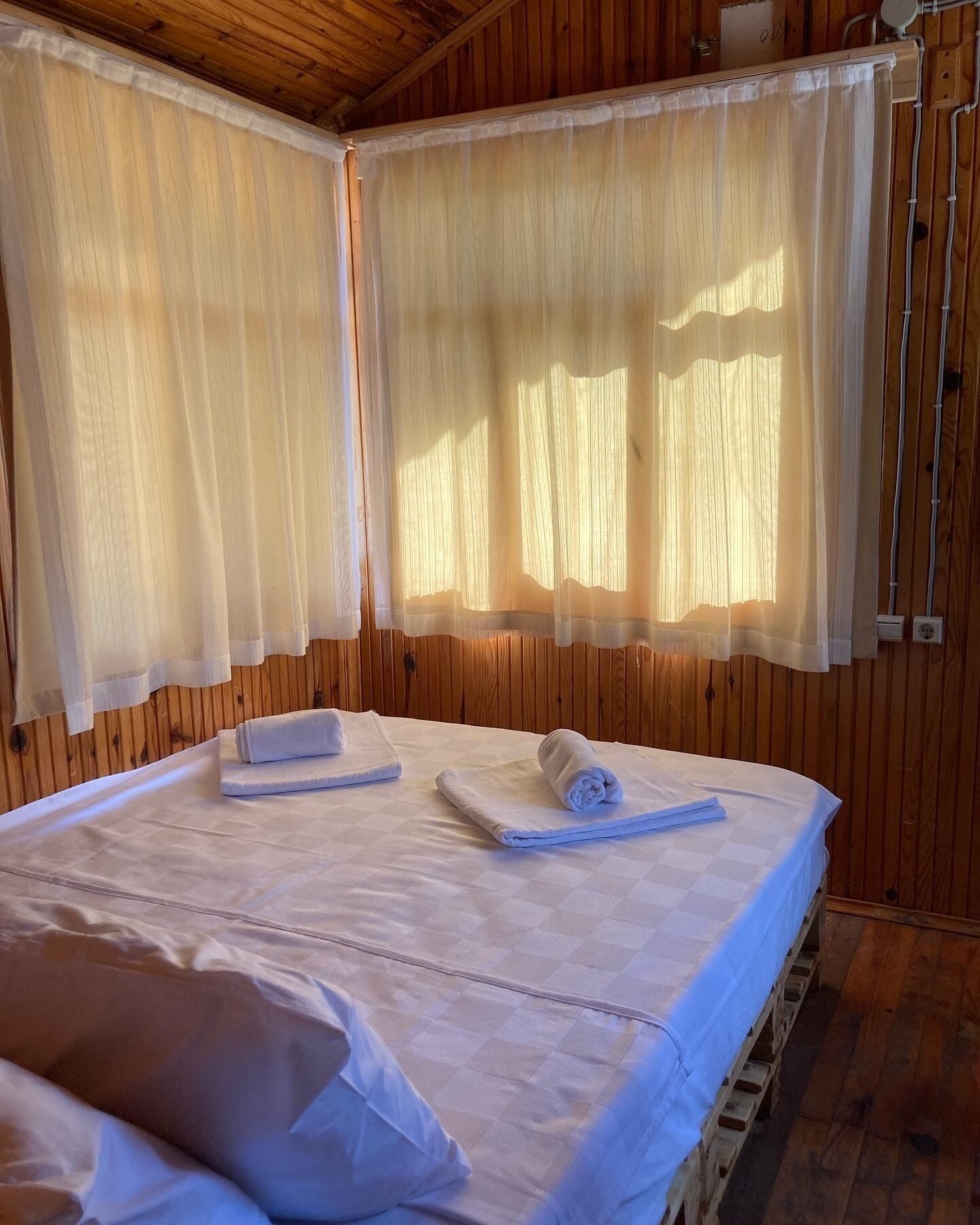 Rosebud Lodge