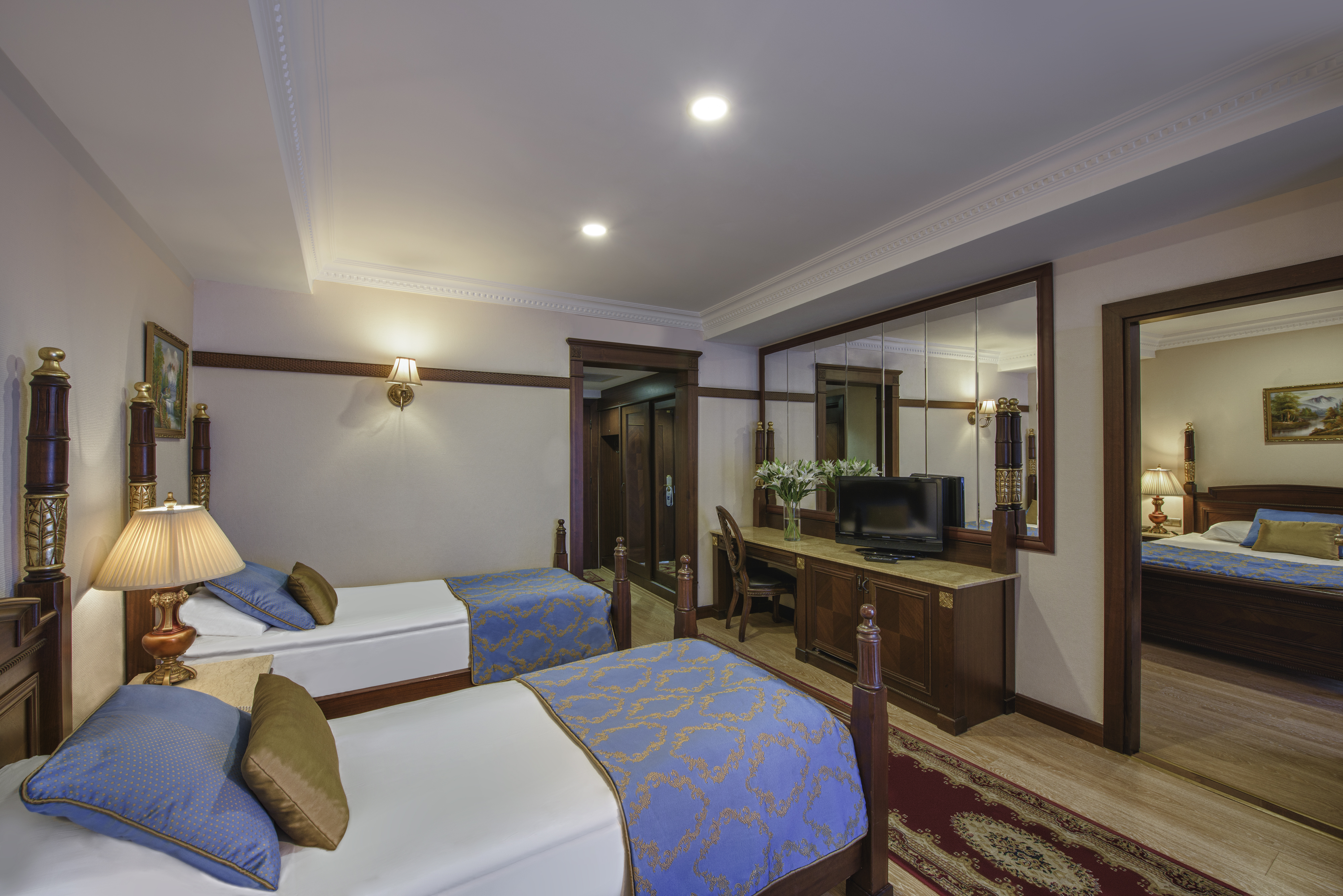Delphin Palace