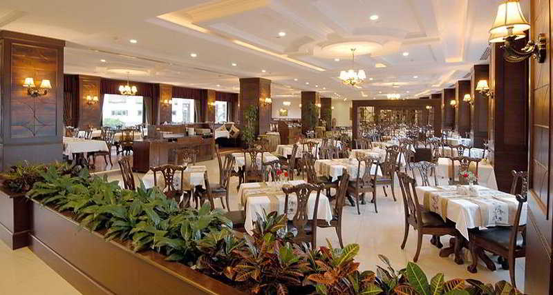 Delphin Palace