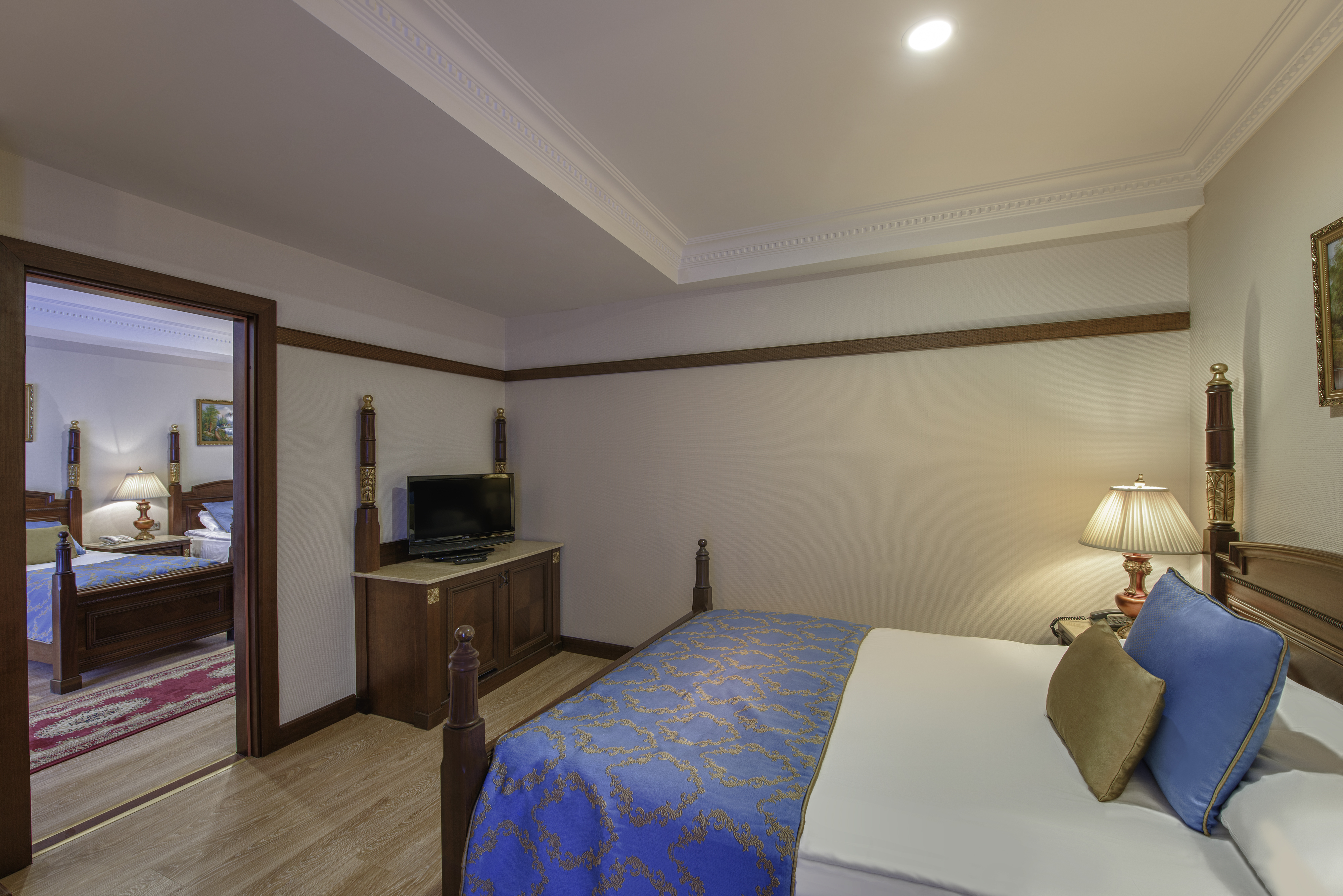 Delphin Palace