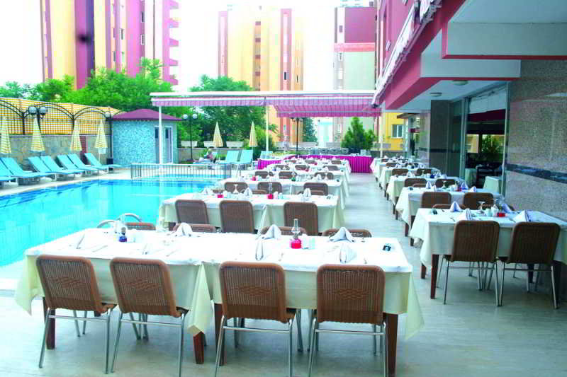 Lara Dinc Hotel