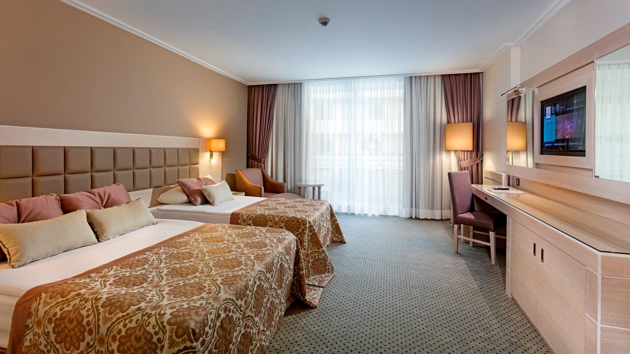 Miracle Resort Hotel