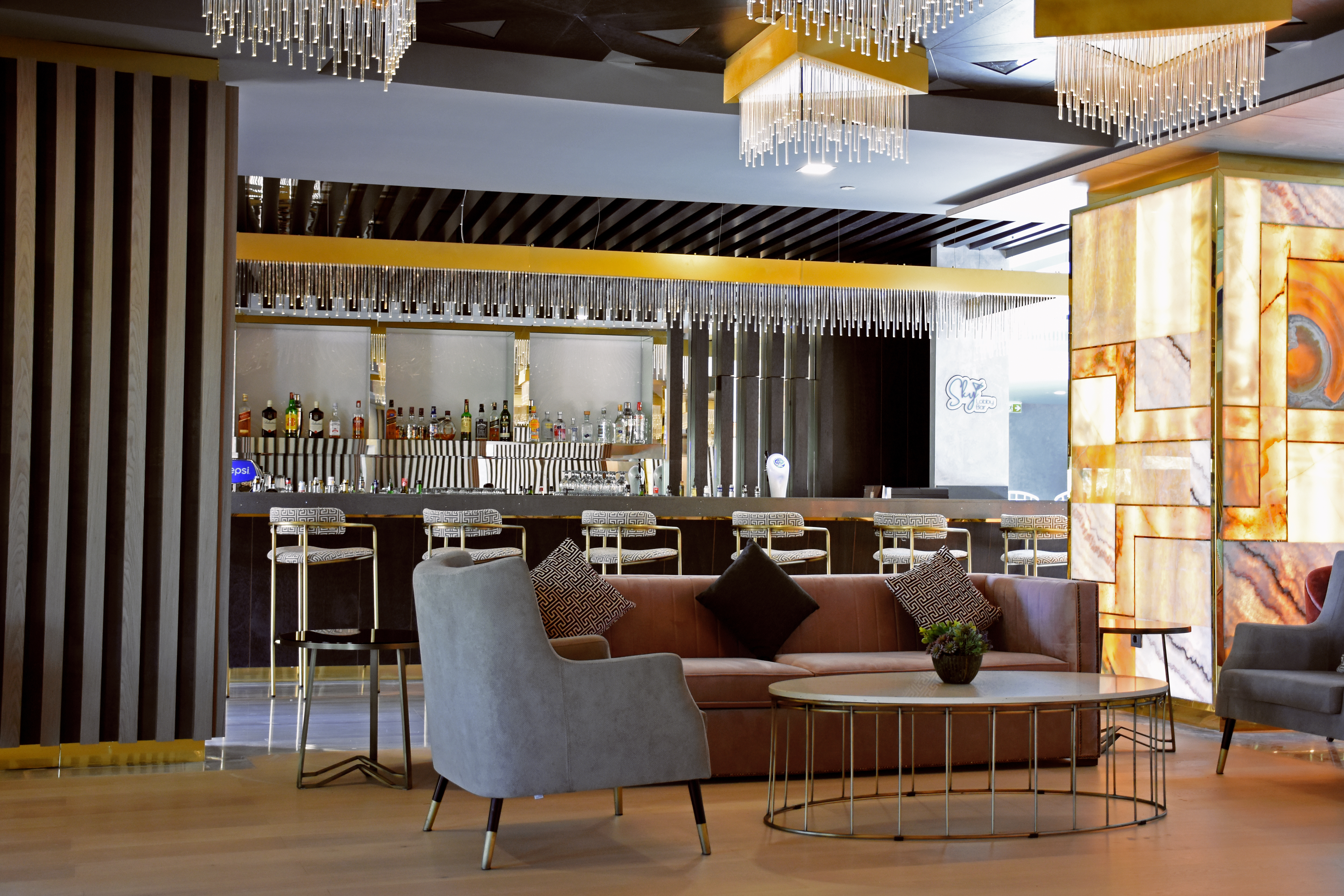 Royal Wings Hotel