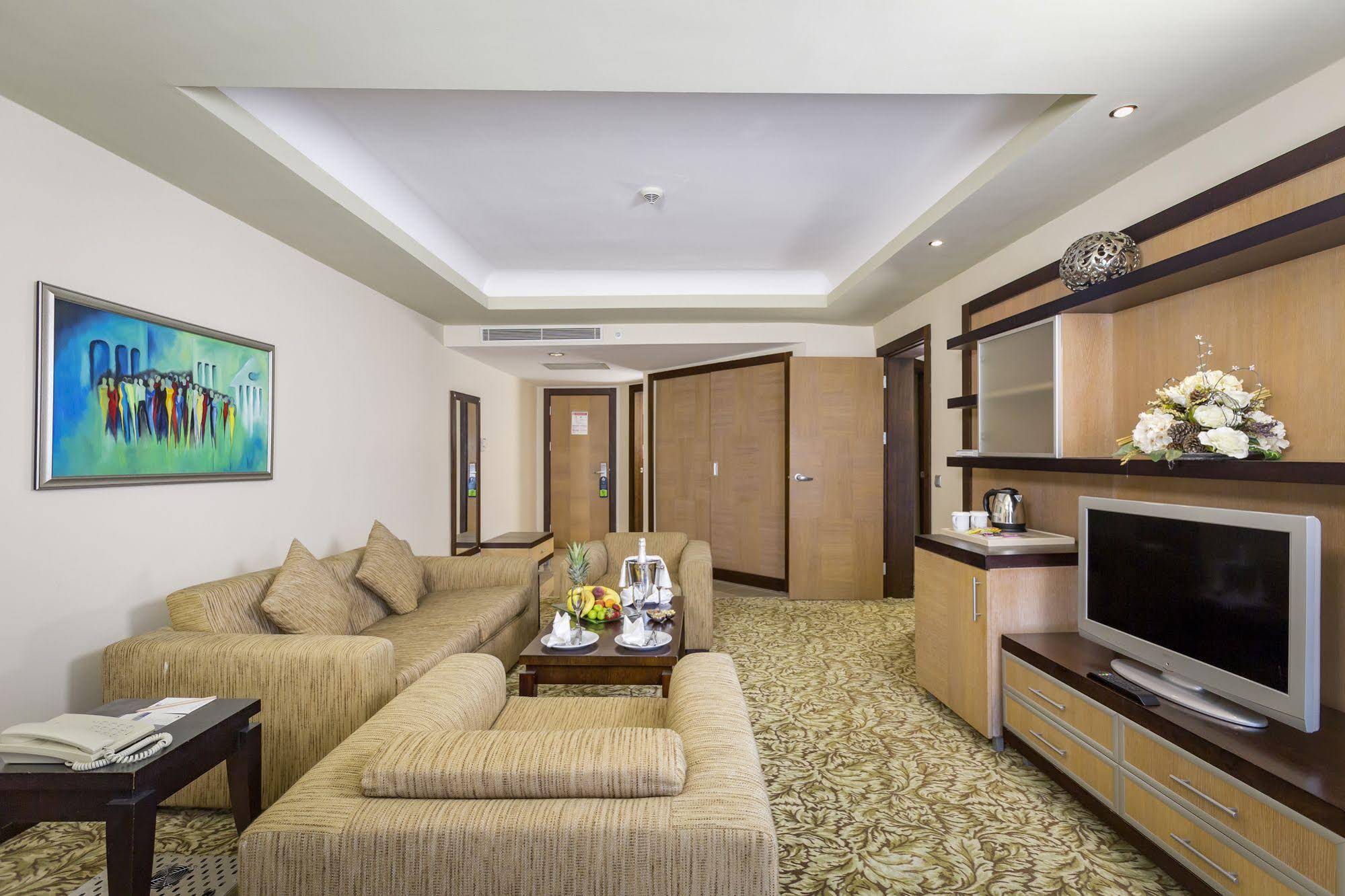 Royal Wings Hotel