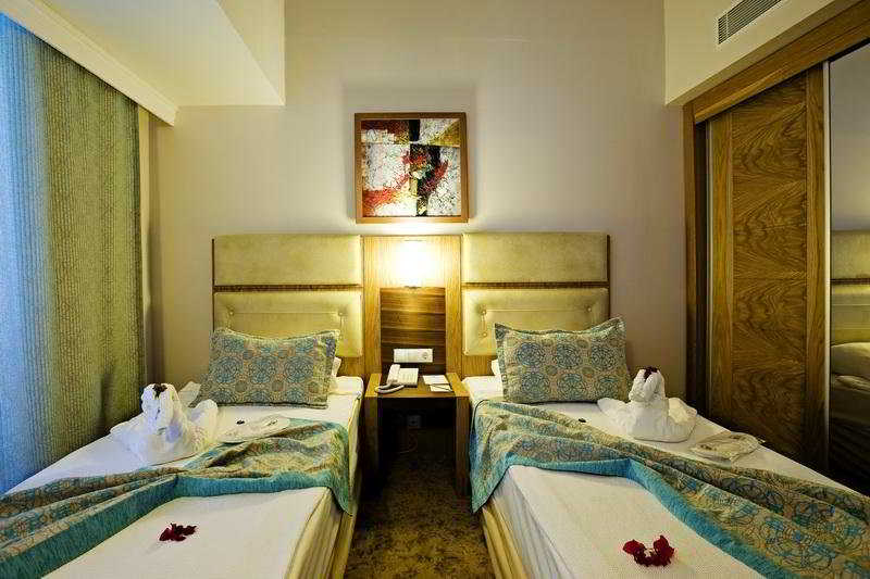 Saturn Palace Resort