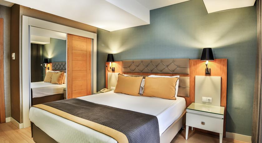 Saturn Palace Resort