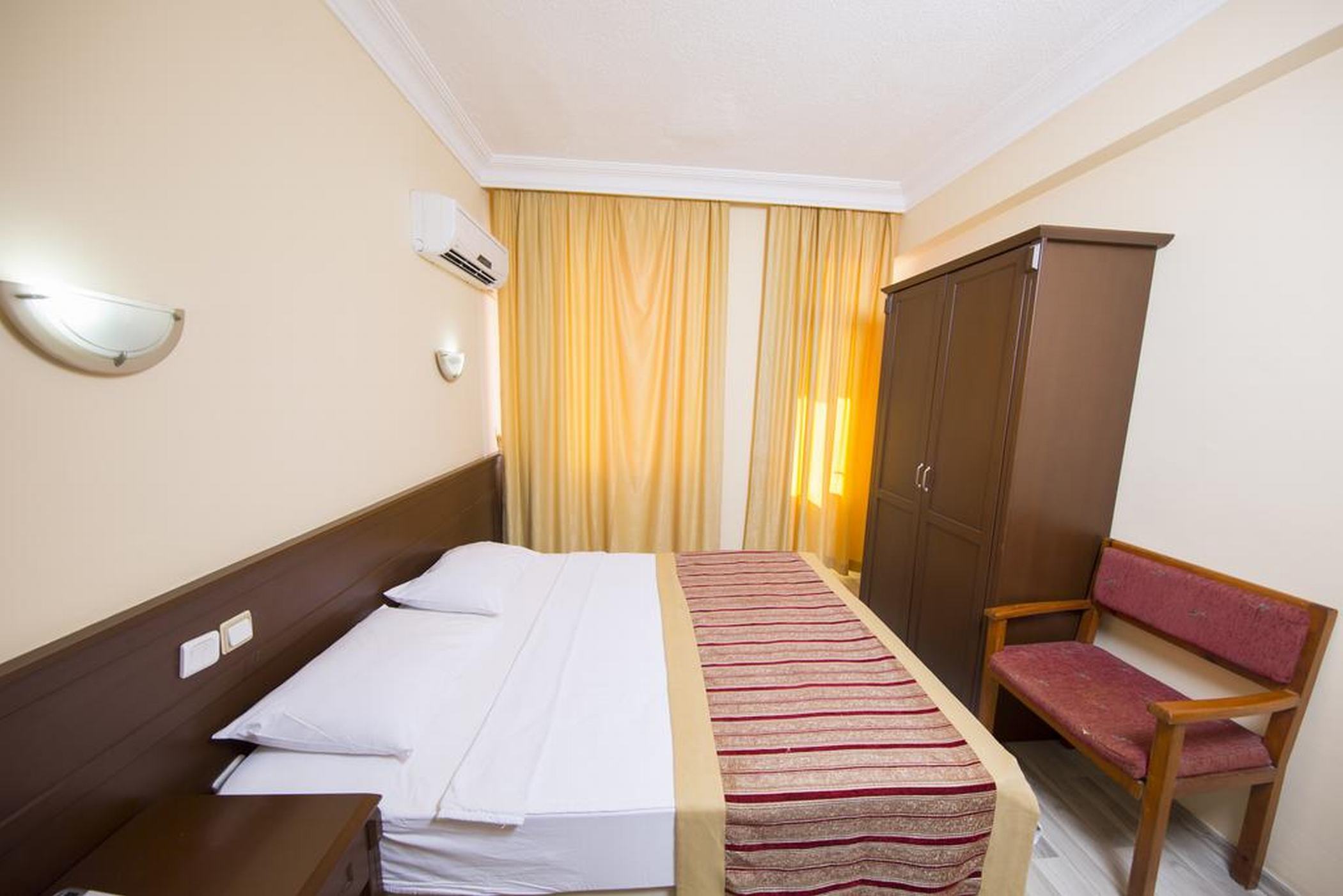 Klas Hotel Dom