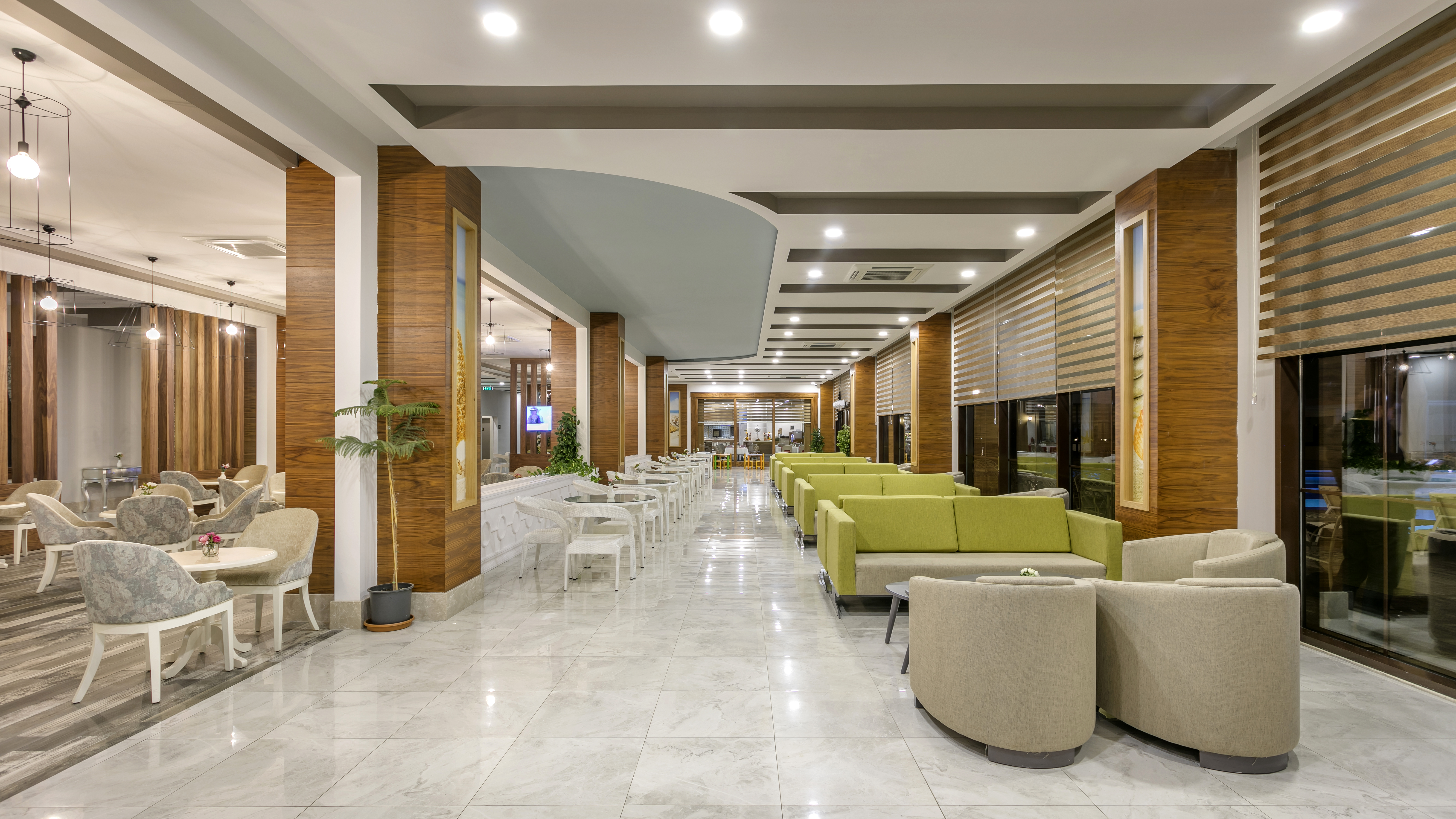 Glamour Resort & Spa