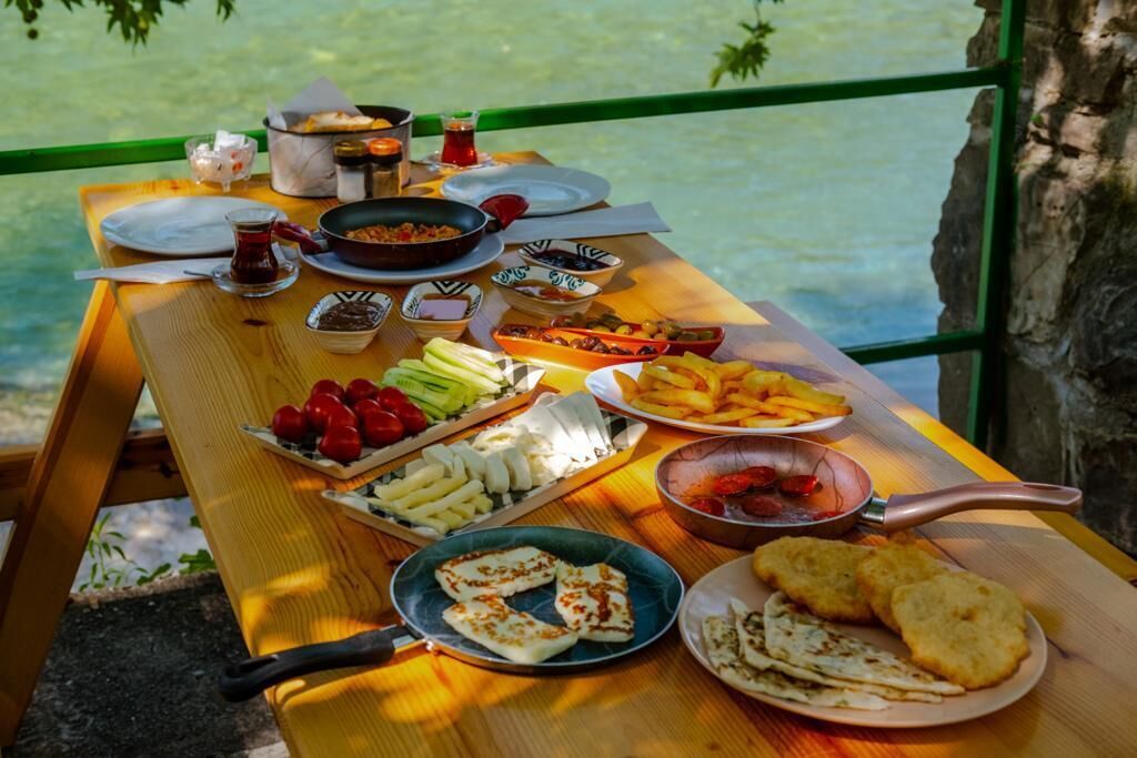 Ozgur Family House