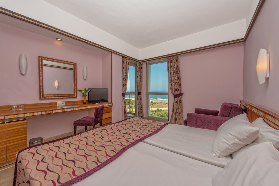 Royal Atlantis Beach