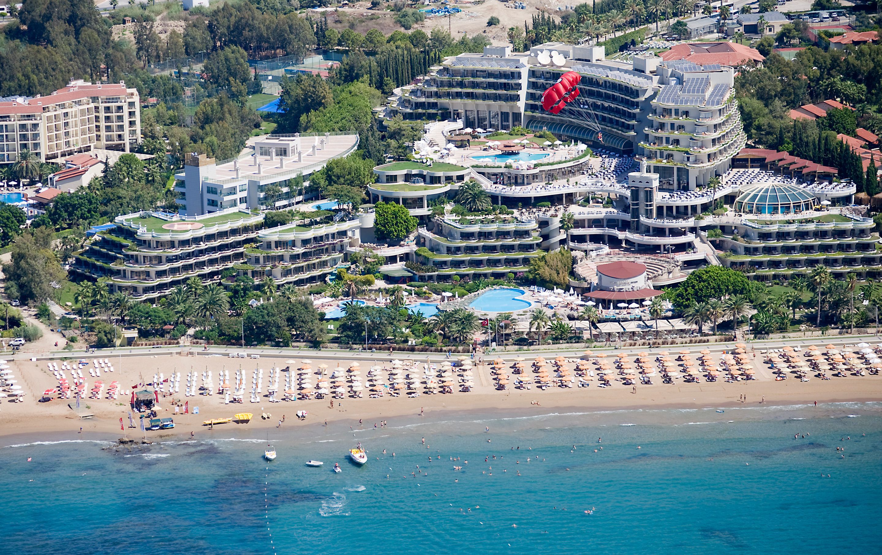 Sunrise Queen Luxury Hotel