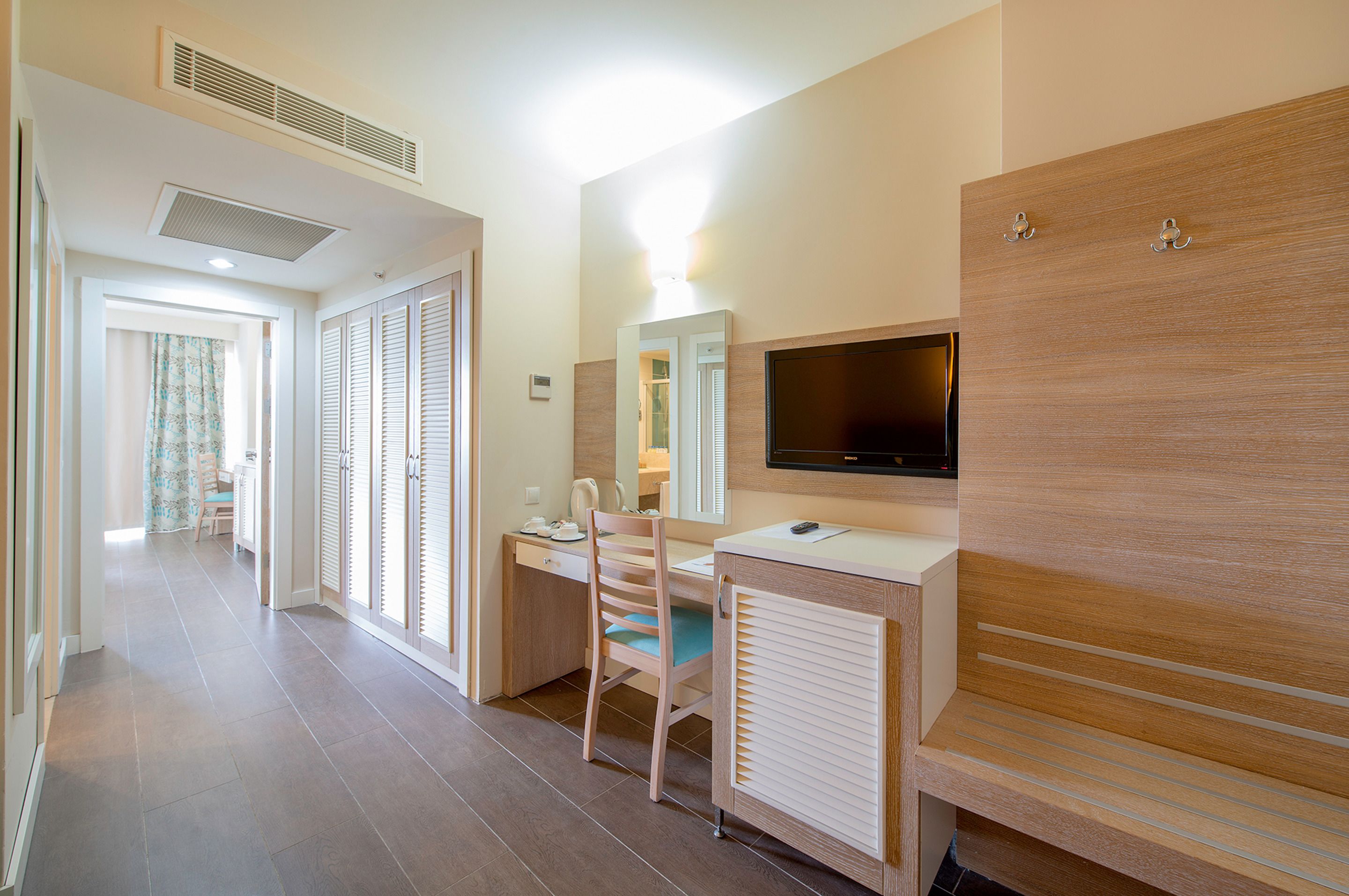 Sunrise Queen Luxury Hotel