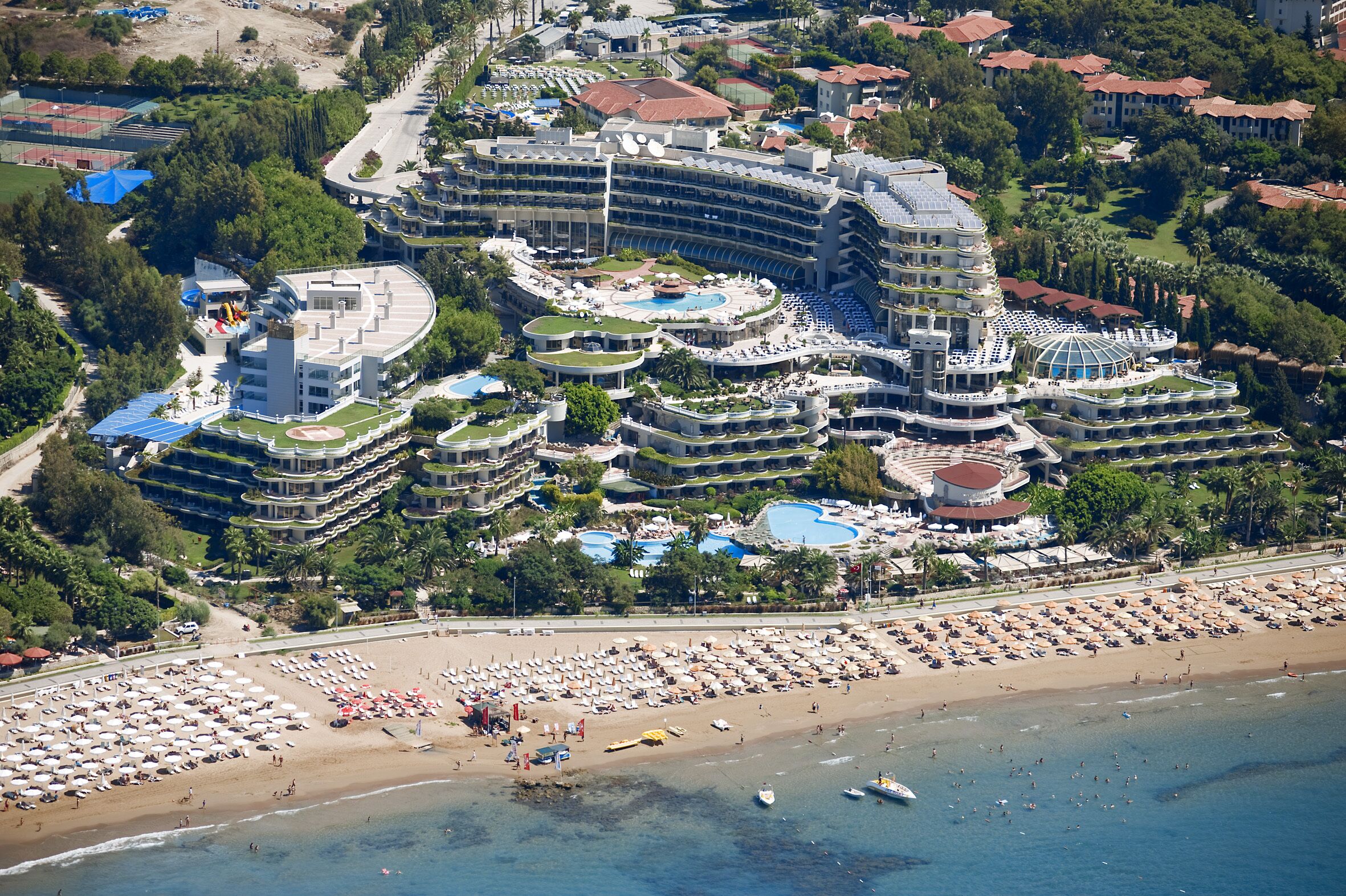 Sunrise Queen Luxury Hotel