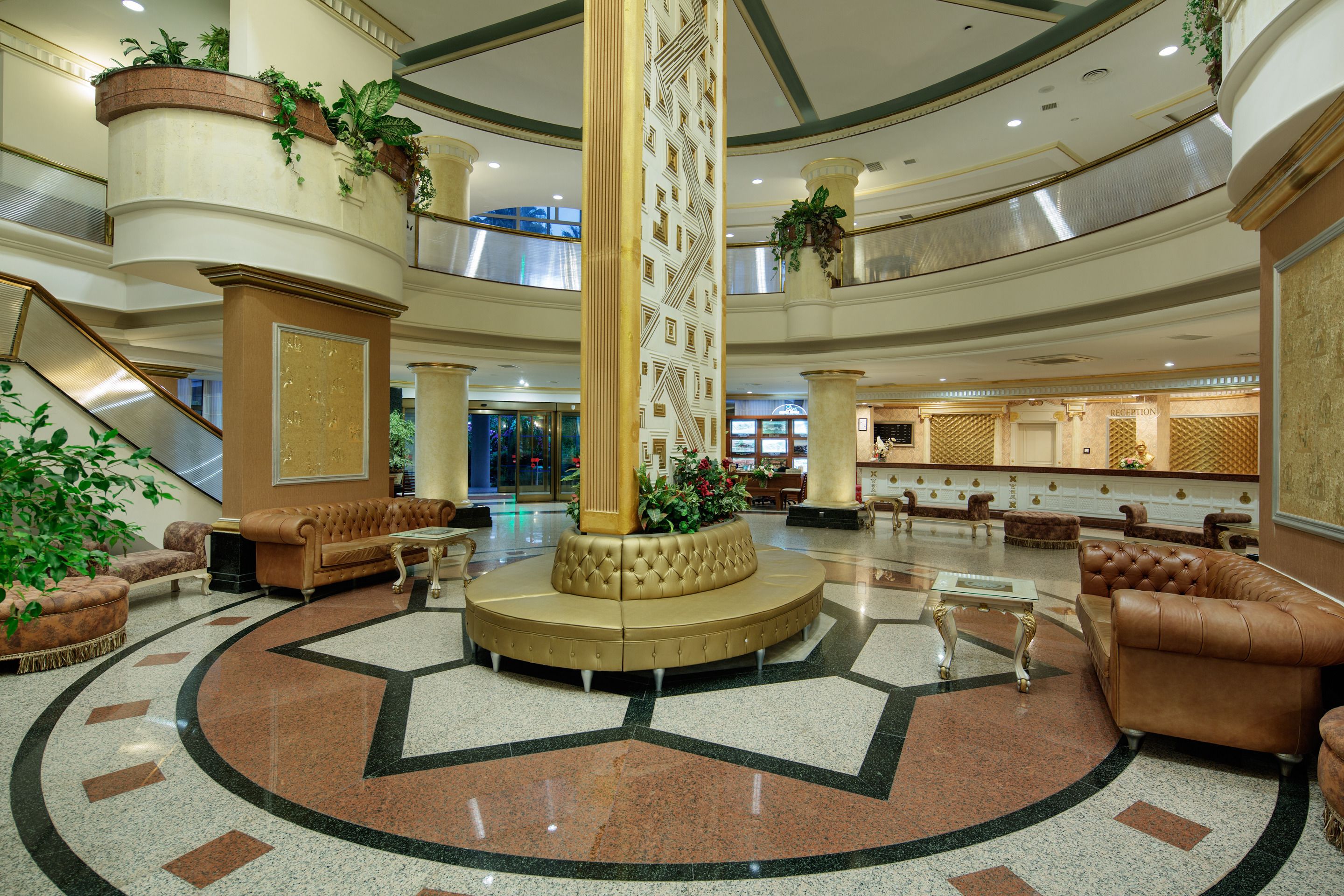 Sunrise Queen Luxury Hotel