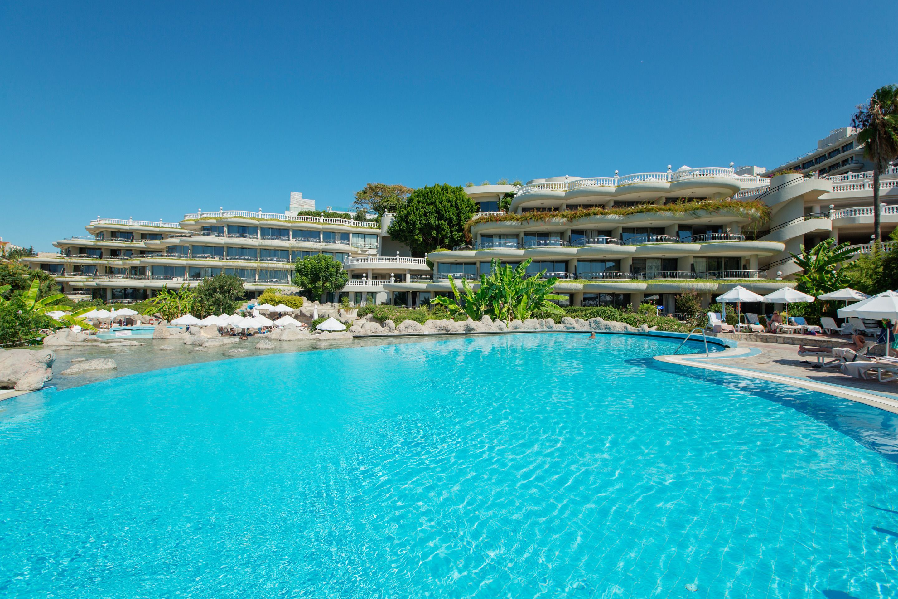Sunrise Queen Luxury Hotel