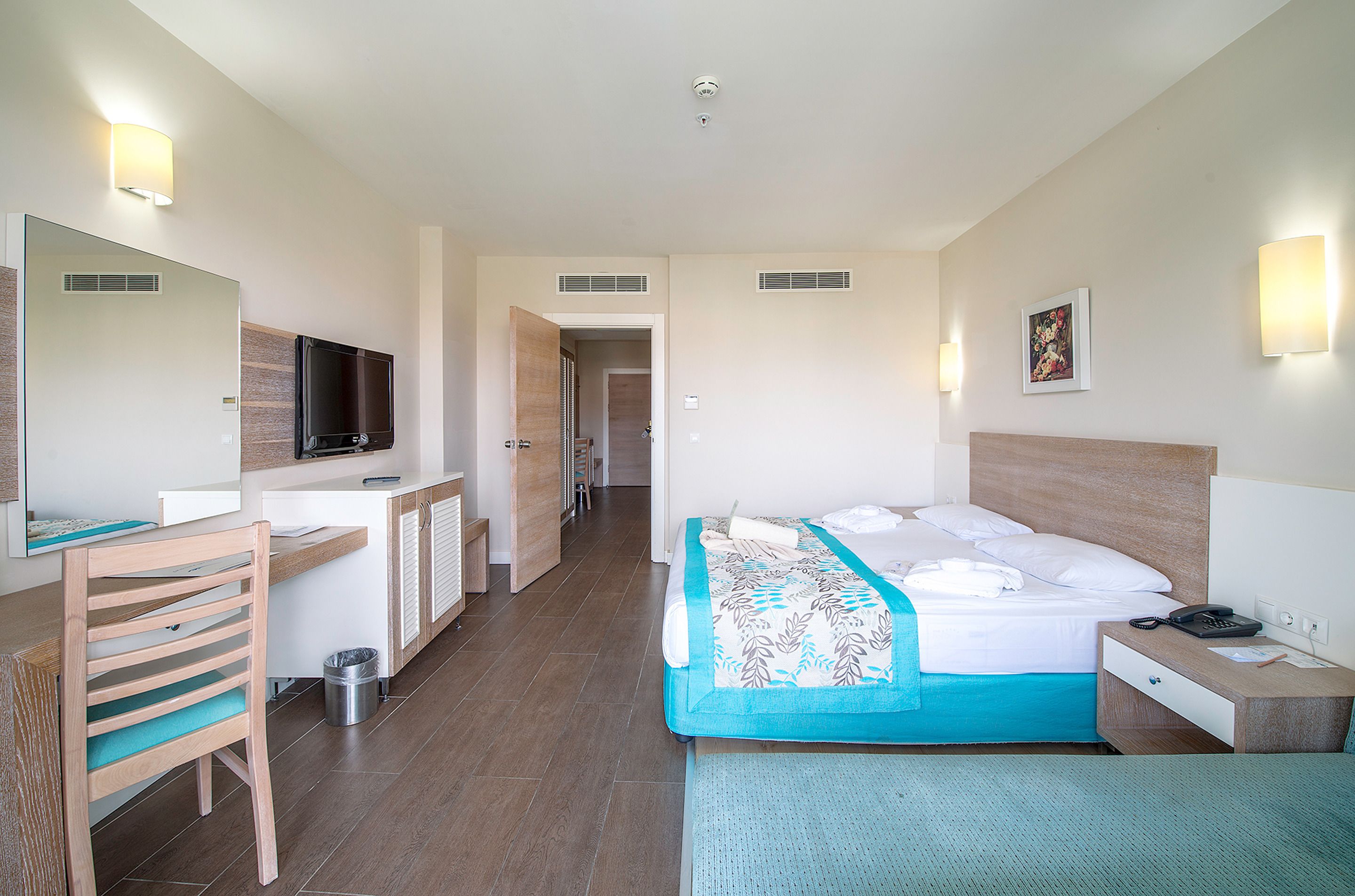 Sunrise Queen Luxury Hotel