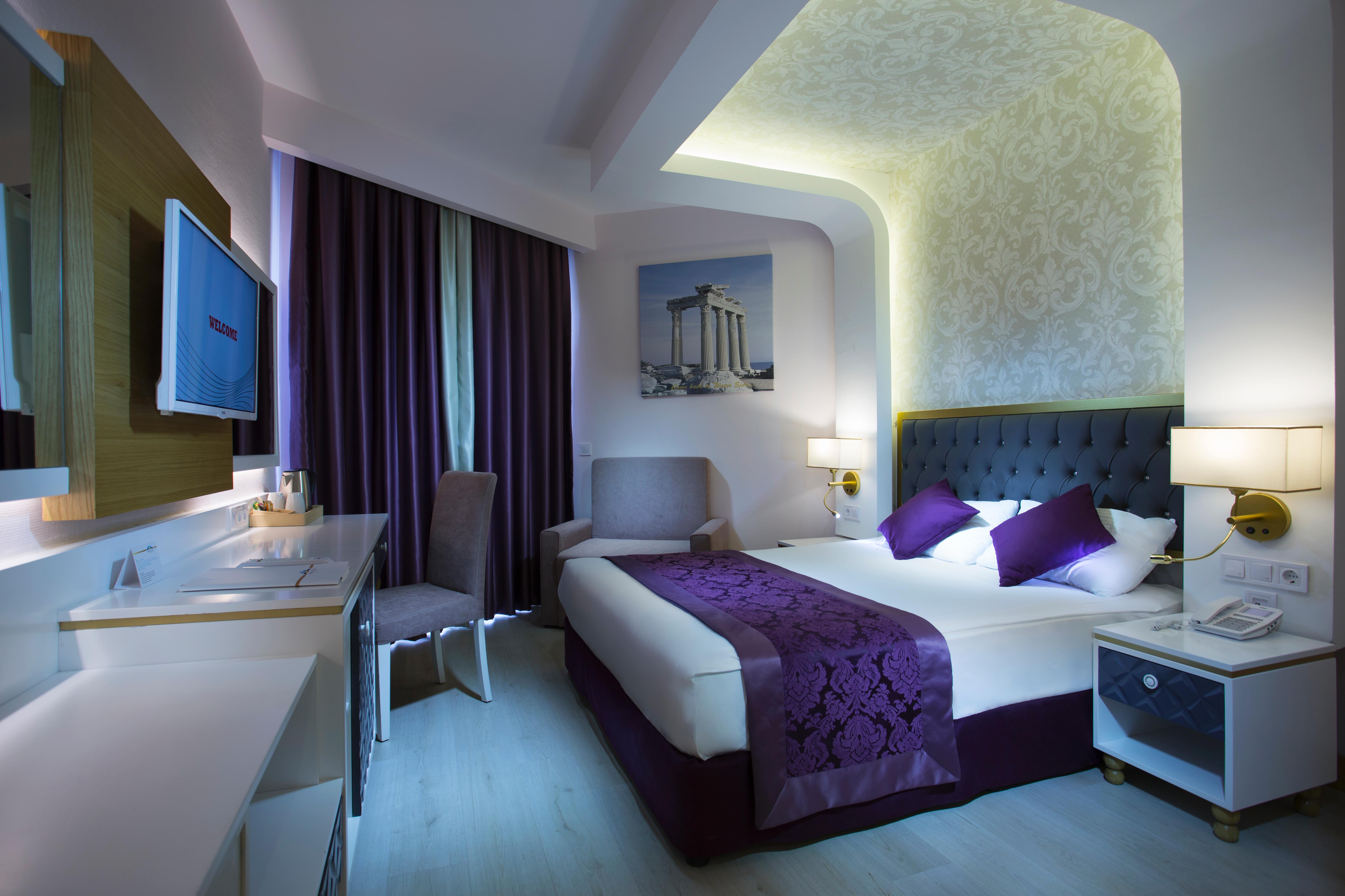 Water Side Resort & Spa
