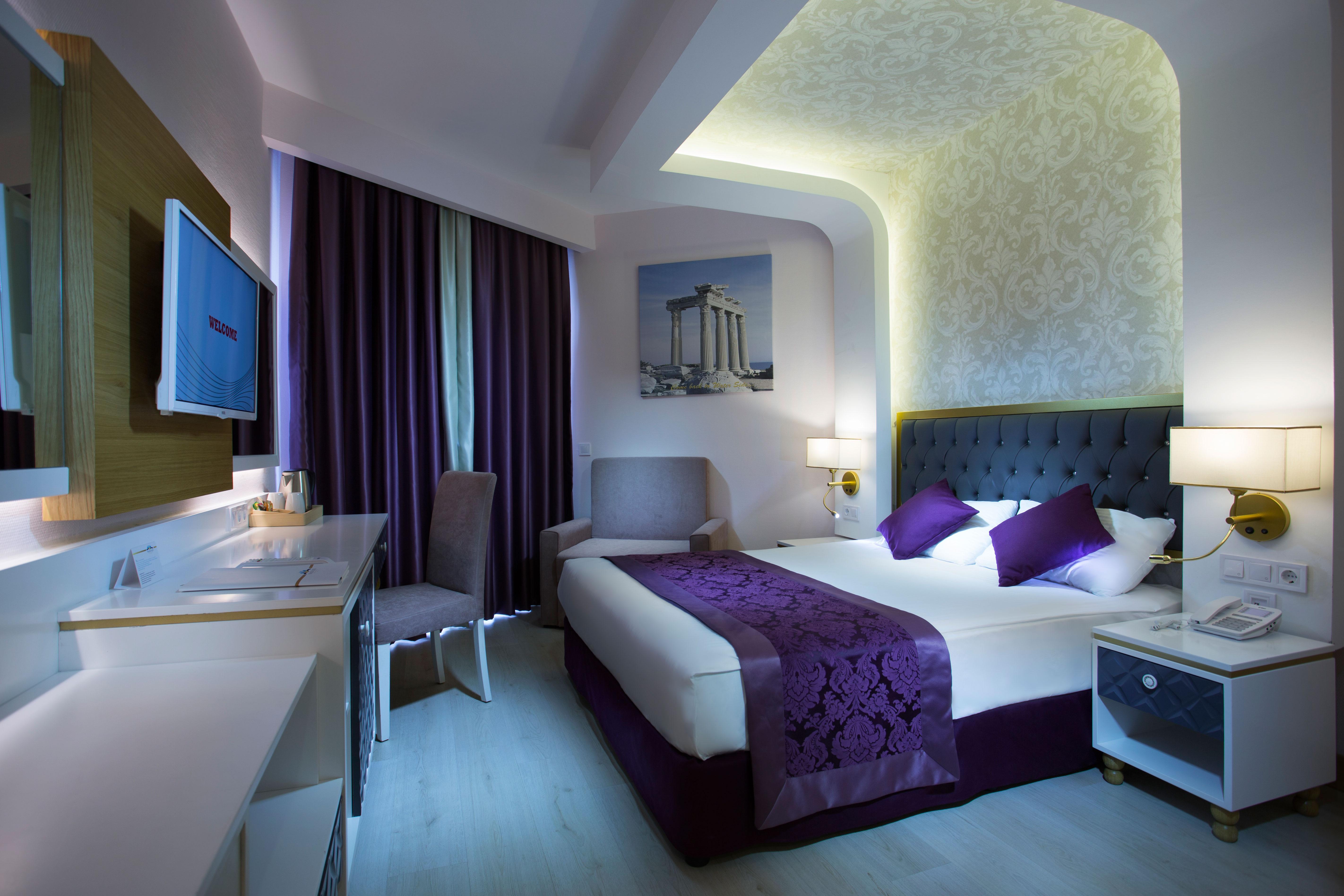 Water Side Resort & Spa