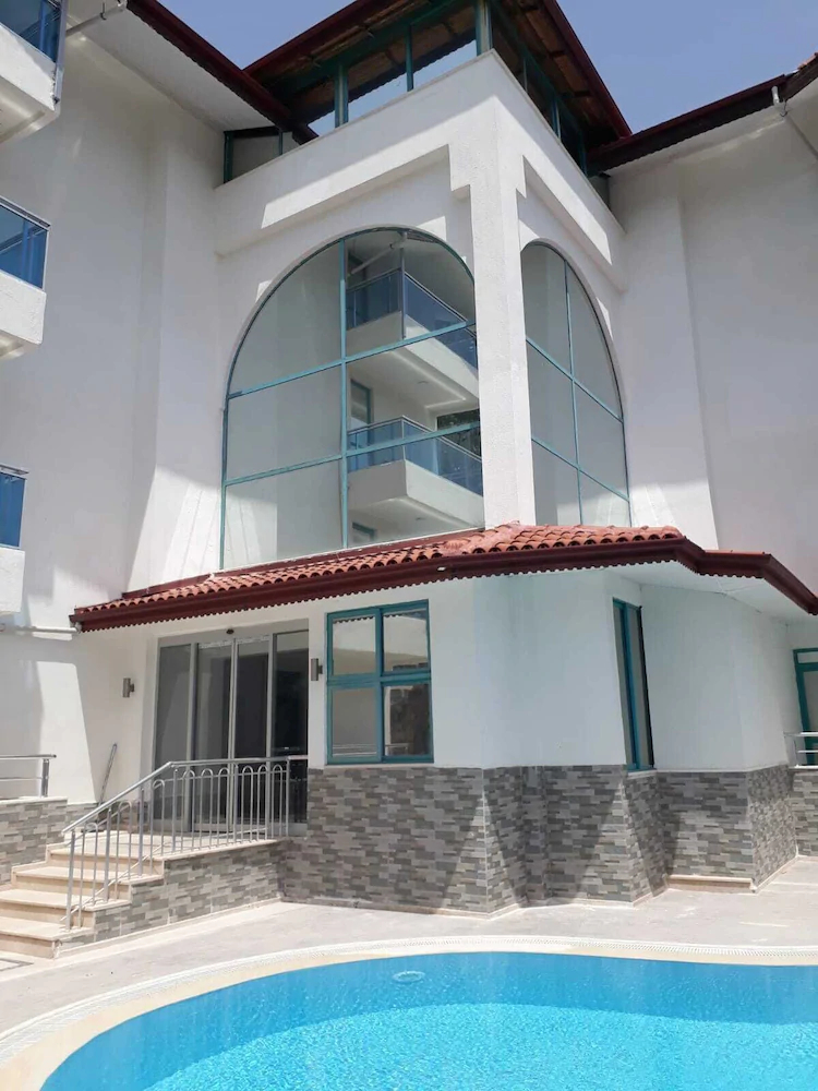 Wonder Life Hotel