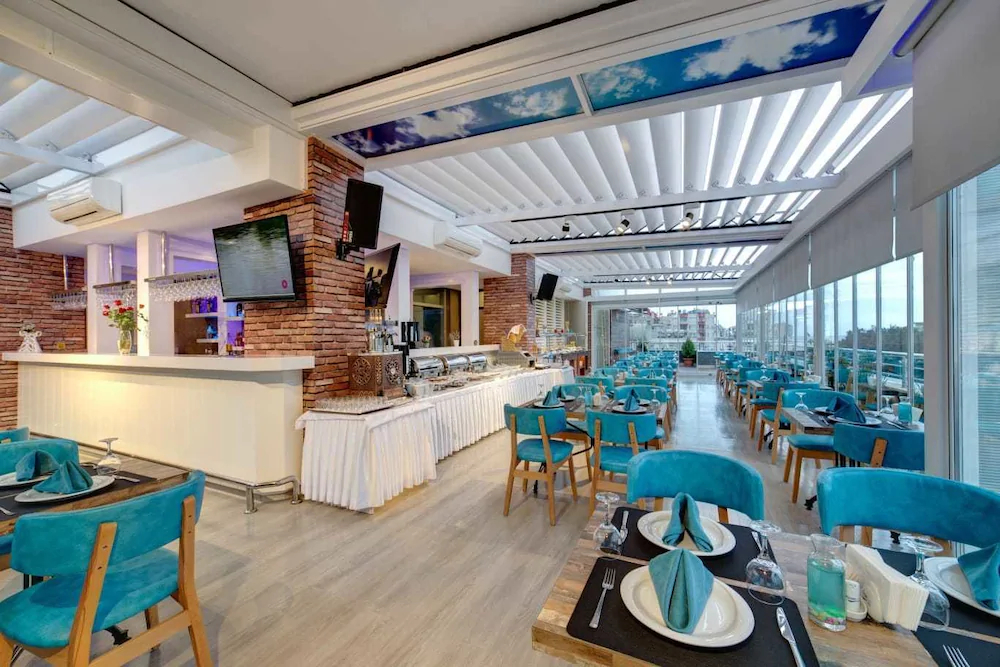 Forum Suite Hotel