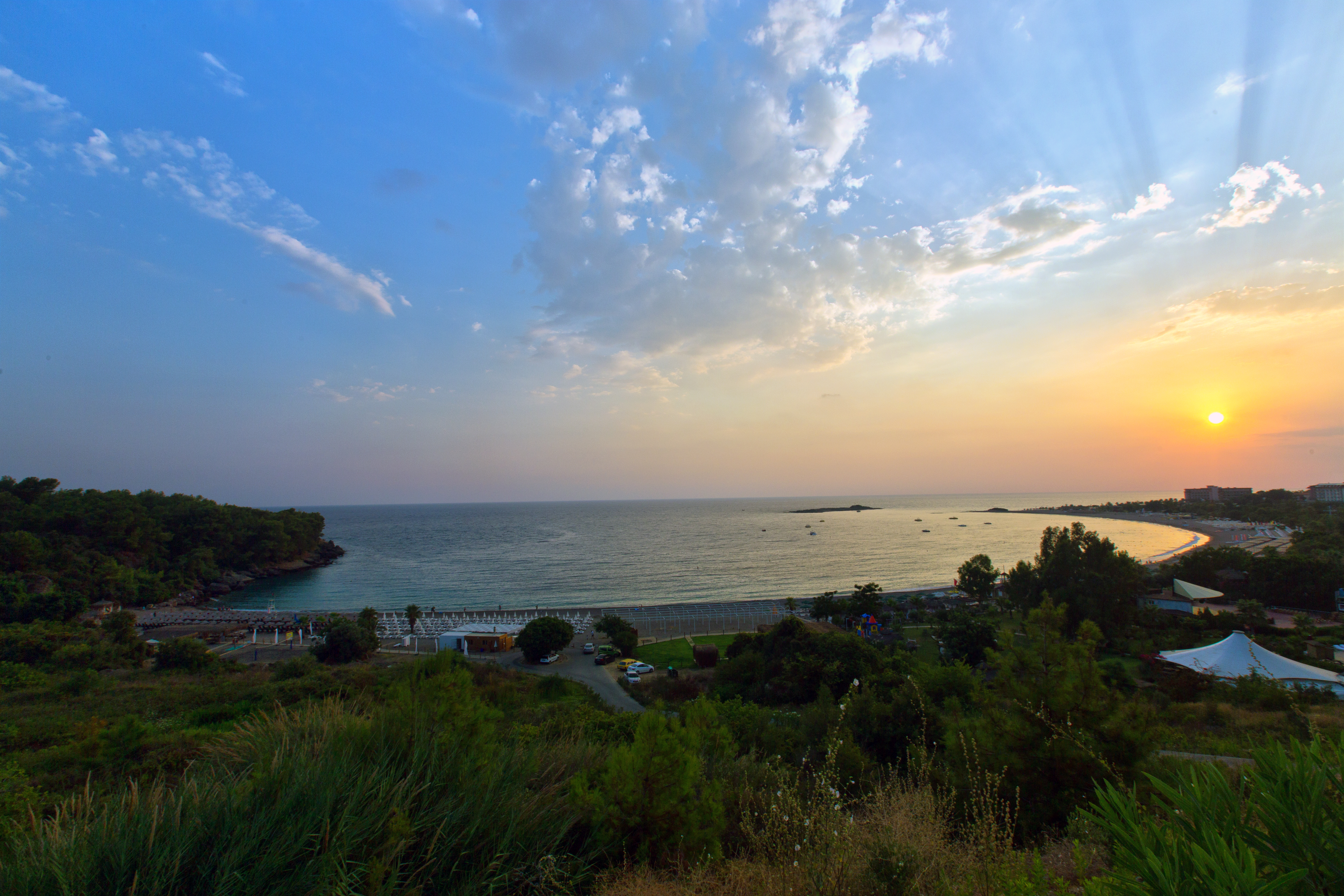 Oz SUI Resort Hotel